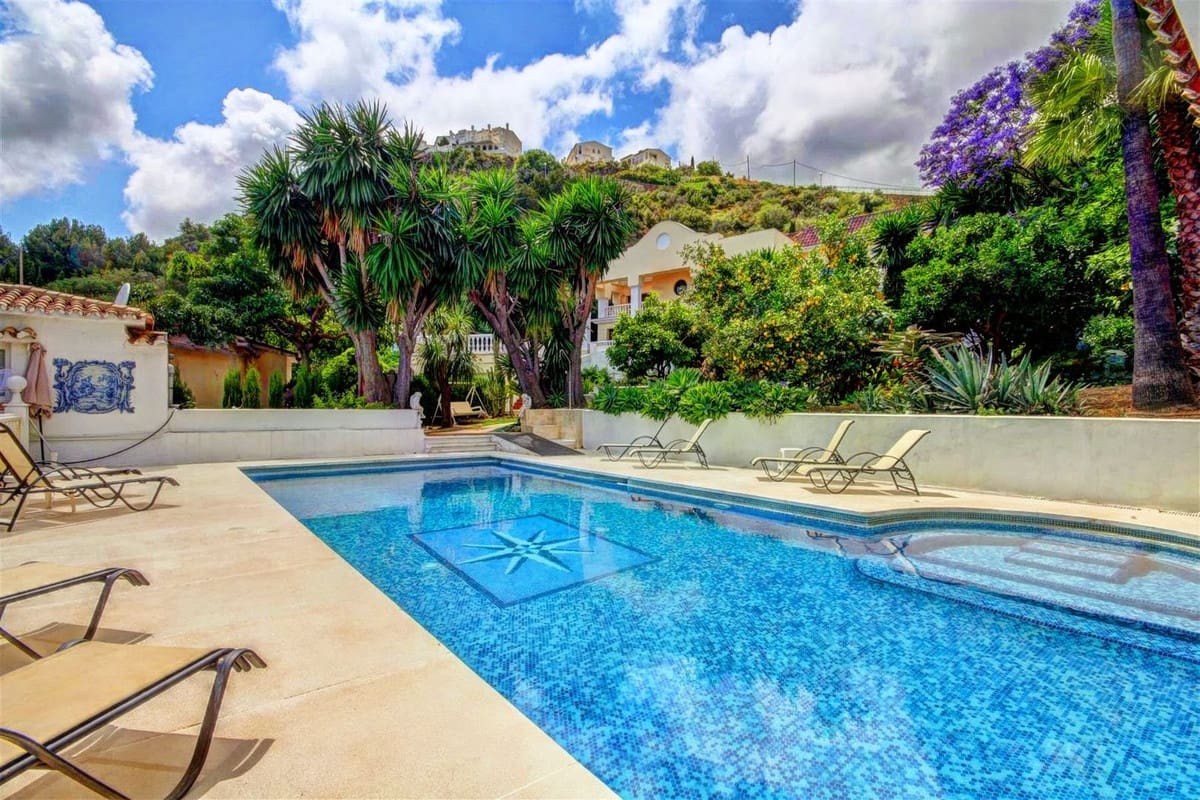 10 sypialnia Willa na sprzedaż w Benalmadena z basenem - 3 000 000 € (Ref: 9640521)