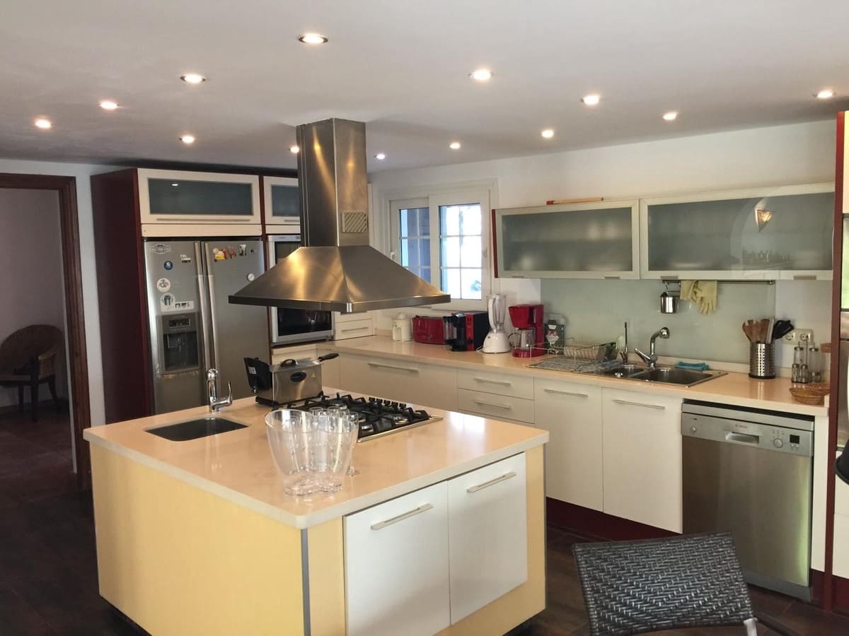 7 soveværelse Villa til leje i Benalmadena med swimmingpool - € 6.900 (Ref: 9640522)