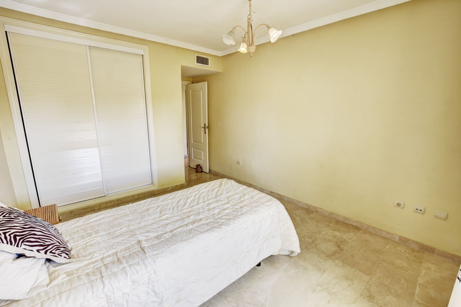 2 makuuhuone Asunto myytävänä paikassa Benalmadena mukana uima-altaan 
autotalli - 369 000 € (Ref: 9687554)