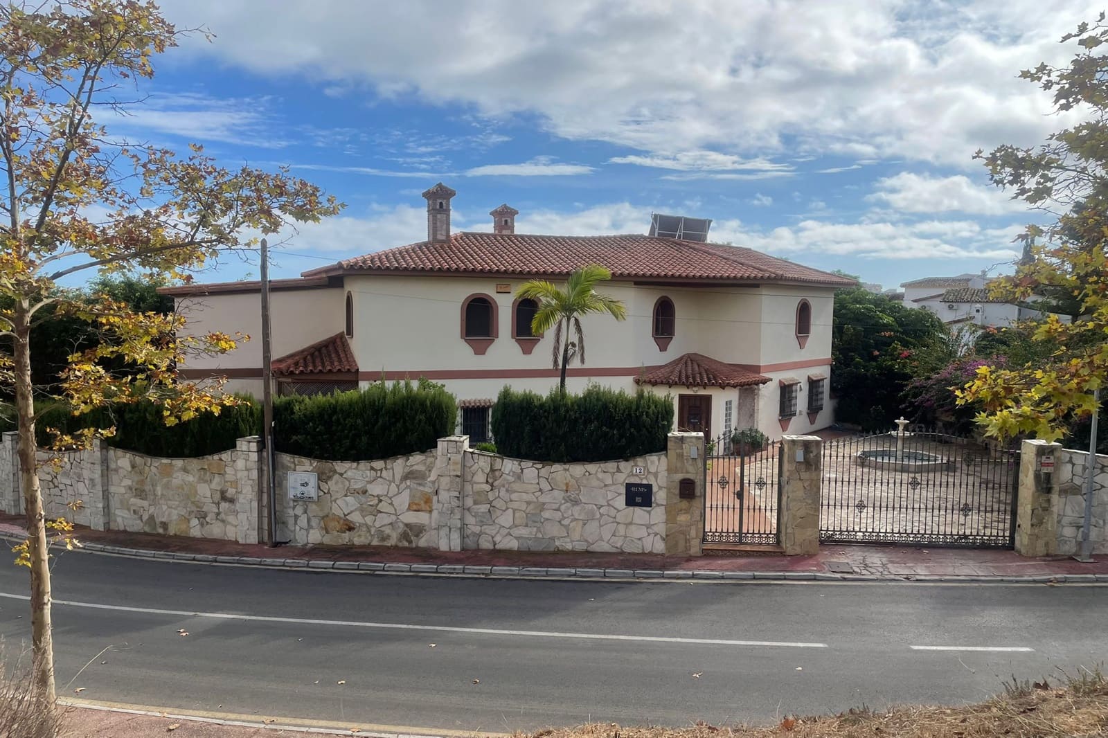 6 slaapkamer Huis te koop in Benalmadena Costa met zwembad garage - € 1.790.000 (Ref: 9697884)
