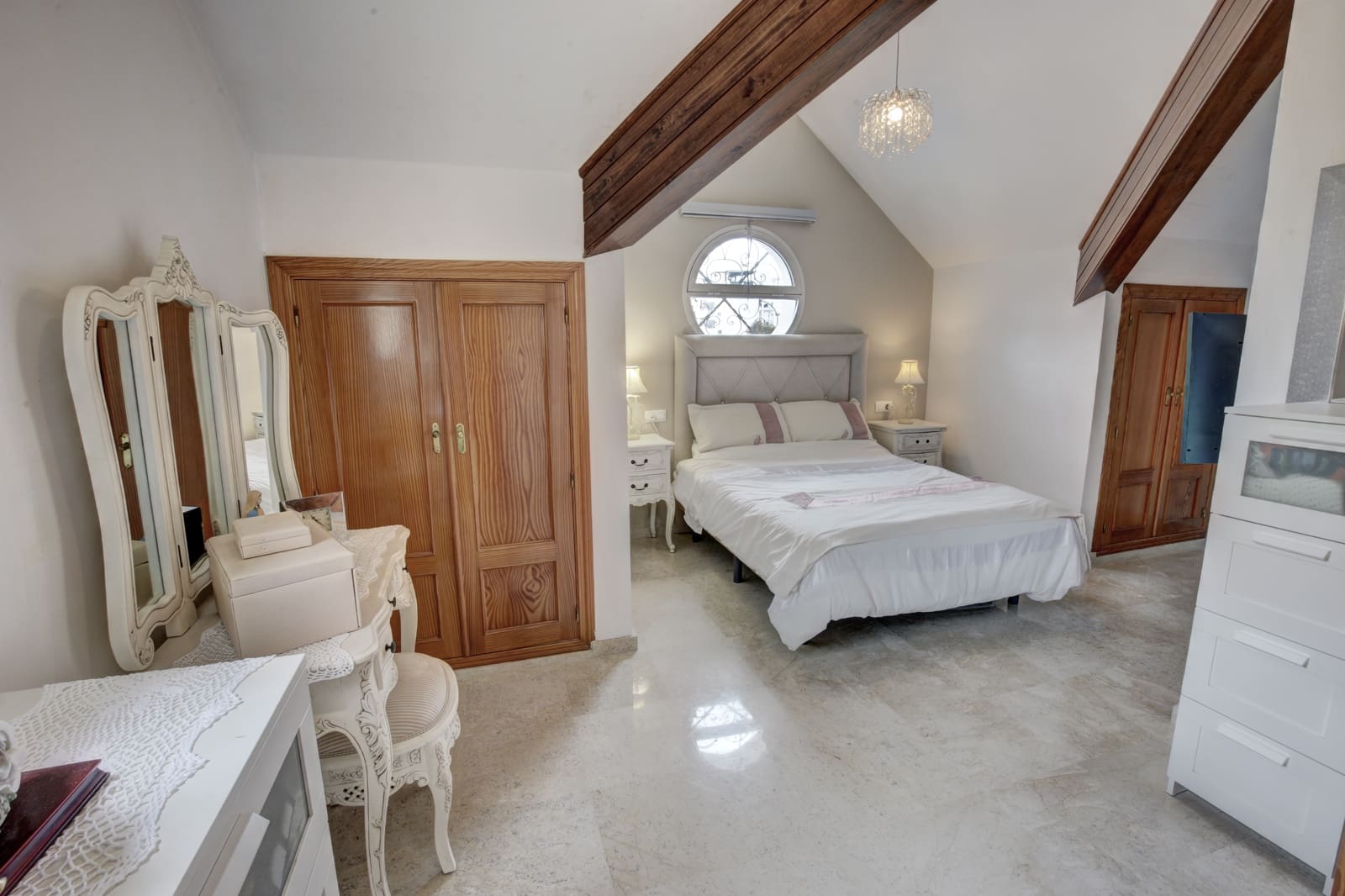 6 bedroom Semi-detached Villa for sale in Benalmadena with pool garage - € 799,000 (Ref: 9699110)