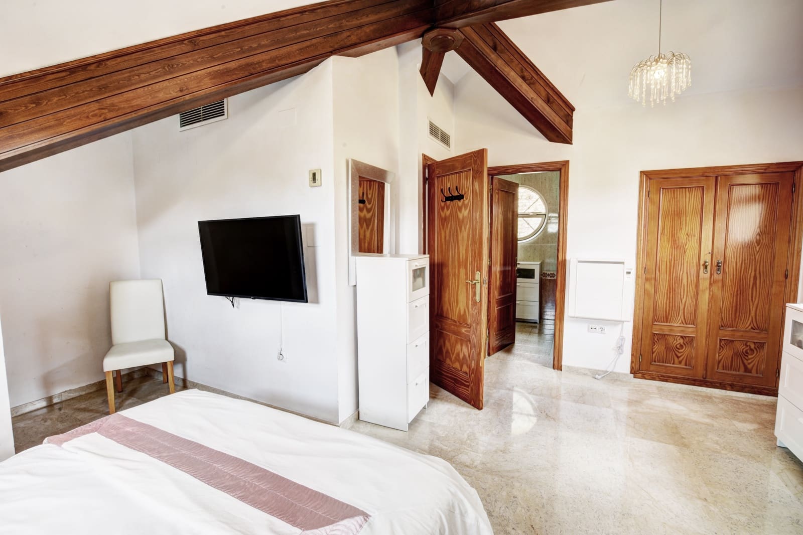 6 bedroom Semi-detached Villa for sale in Benalmadena with pool garage - € 799,000 (Ref: 9699110)