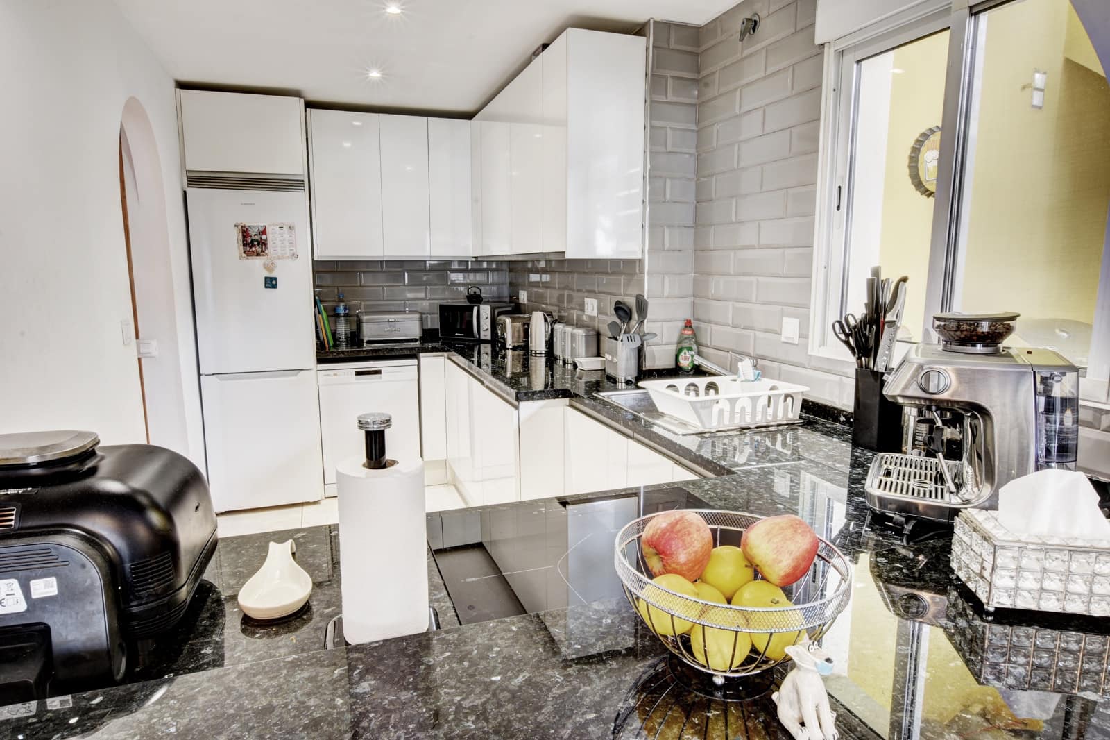 6 bedroom Semi-detached Villa for sale in Benalmadena with pool garage - € 799,000 (Ref: 9699110)