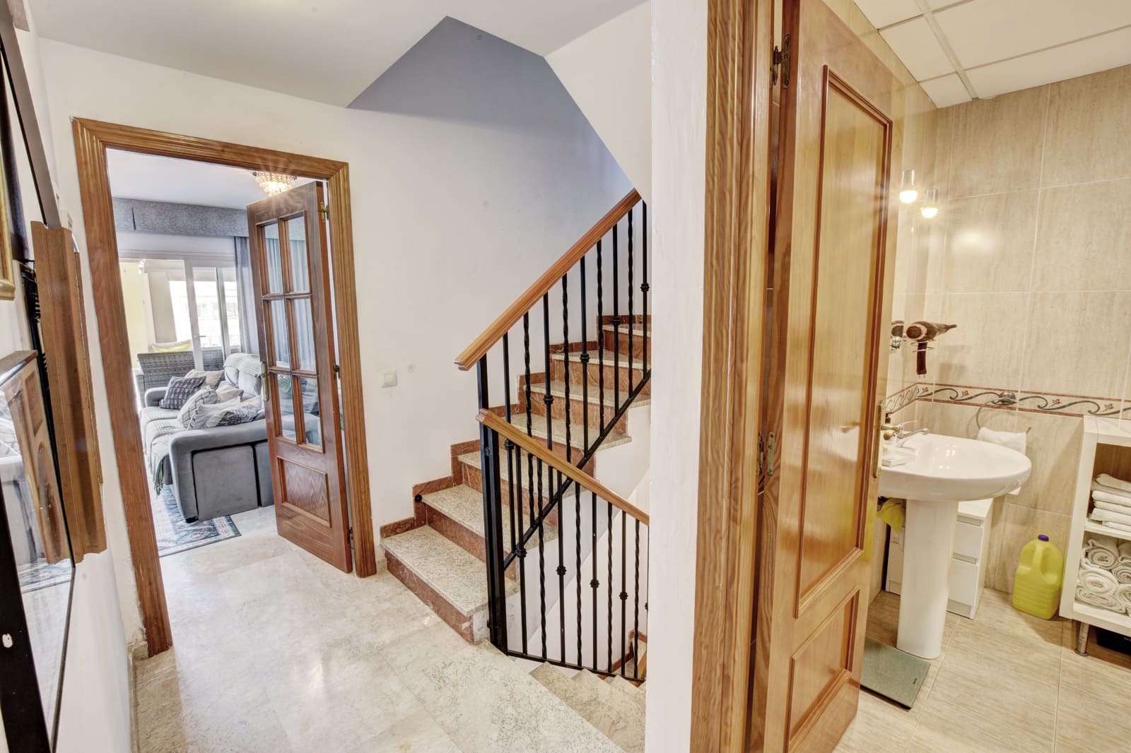 6 bedroom Semi-detached Villa for sale in Benalmadena with pool garage - € 799,000 (Ref: 9699110)