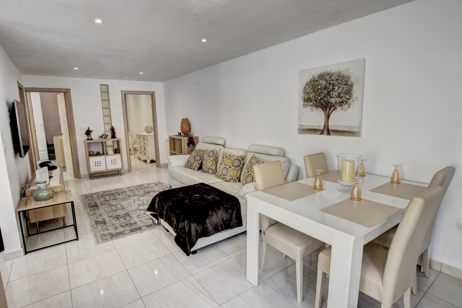 6 bedroom Semi-detached Villa for sale in Benalmadena with pool garage - € 799,000 (Ref: 9699110)