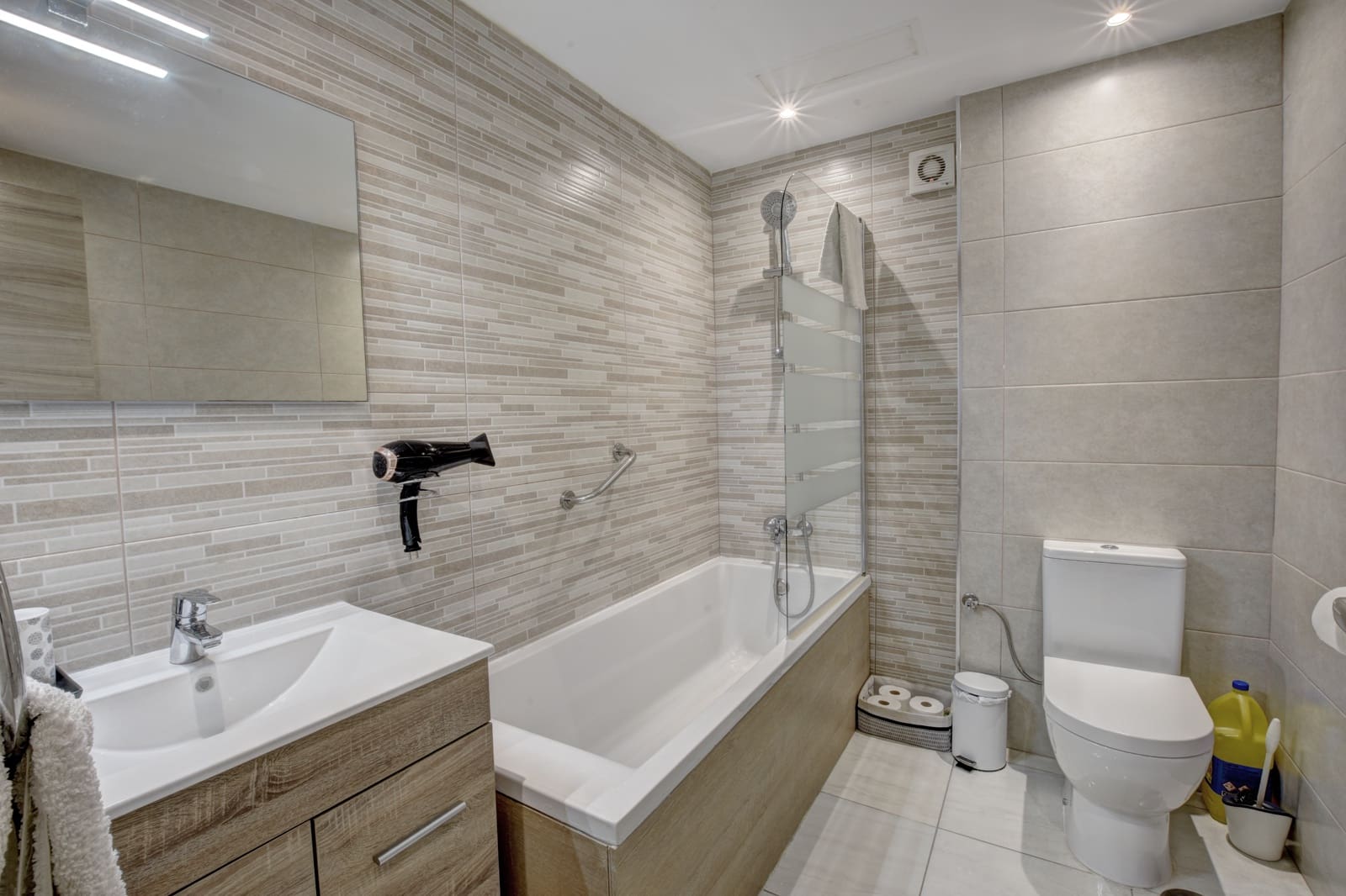 6 bedroom Semi-detached Villa for sale in Benalmadena with pool garage - € 799,000 (Ref: 9699110)