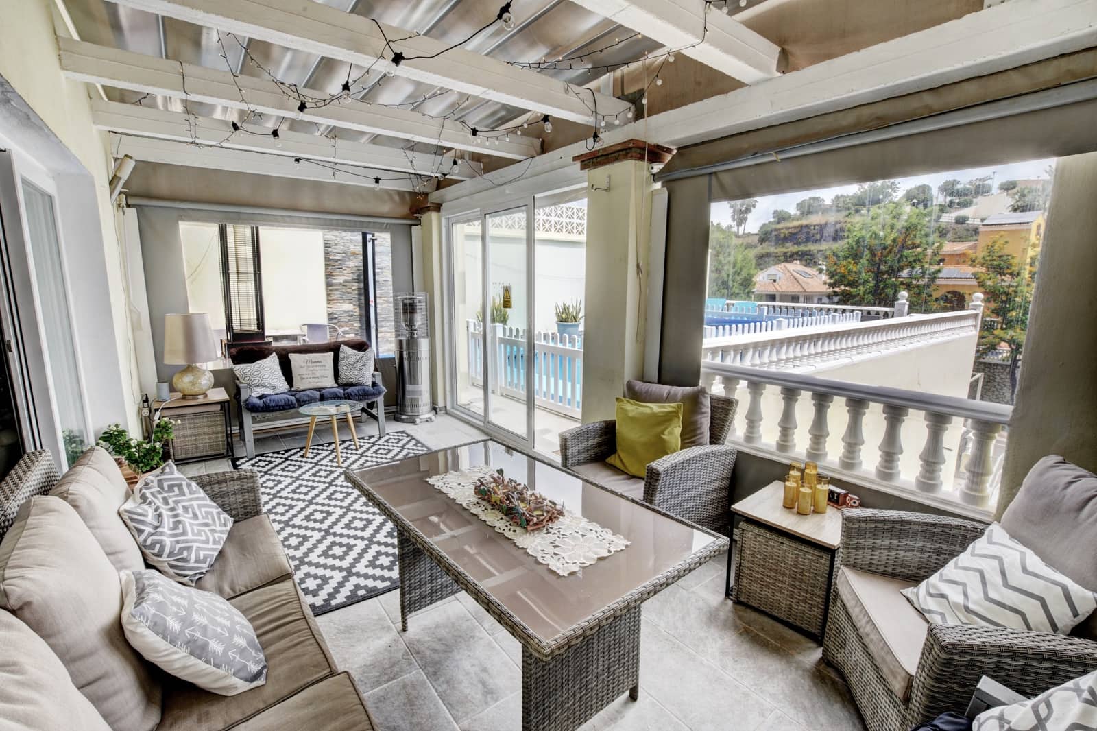 6 bedroom Semi-detached Villa for sale in Benalmadena with pool garage - € 799,000 (Ref: 9699110)