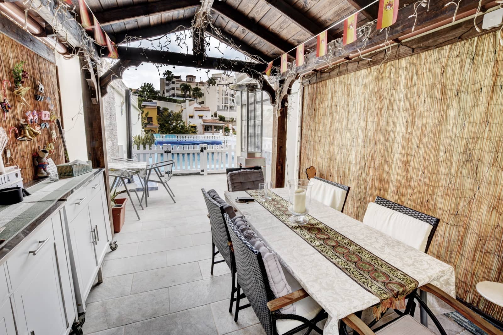 6 bedroom Semi-detached Villa for sale in Benalmadena with pool garage - € 799,000 (Ref: 9699110)