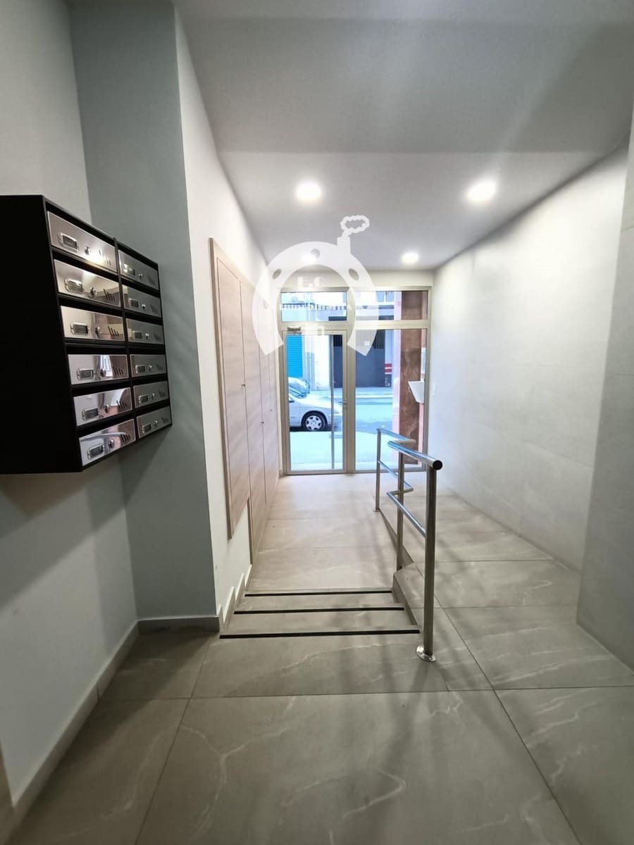 Comercial para arrendar em Elche / Elx - 700 € (Ref: 10007829)