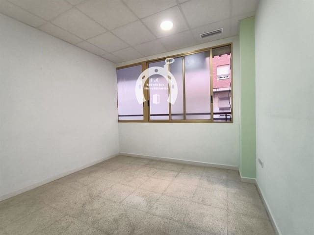 Comercial para arrendar em Carrús Oest - El Toscar, Elche / Elx - 700 € (Ref: 10007829)