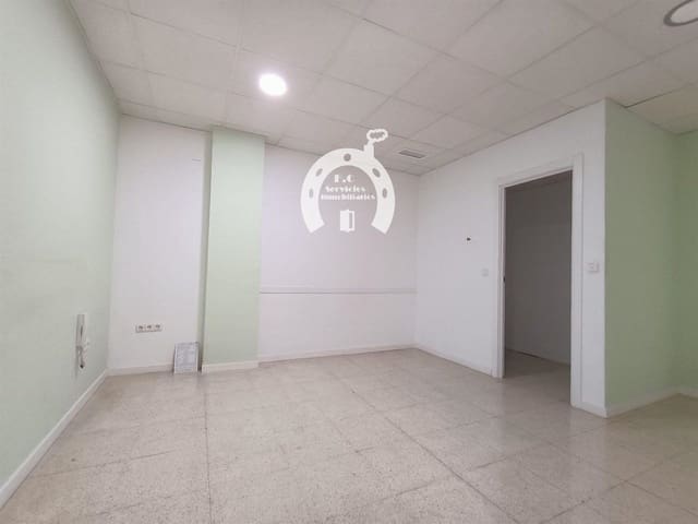 Comercial para arrendar em Carrús Oest - El Toscar, Elche / Elx - 700 € (Ref: 10007829)