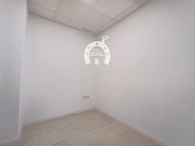 Comercial para arrendar em Carrús Oest - El Toscar, Elche / Elx - 700 € (Ref: 10007829)