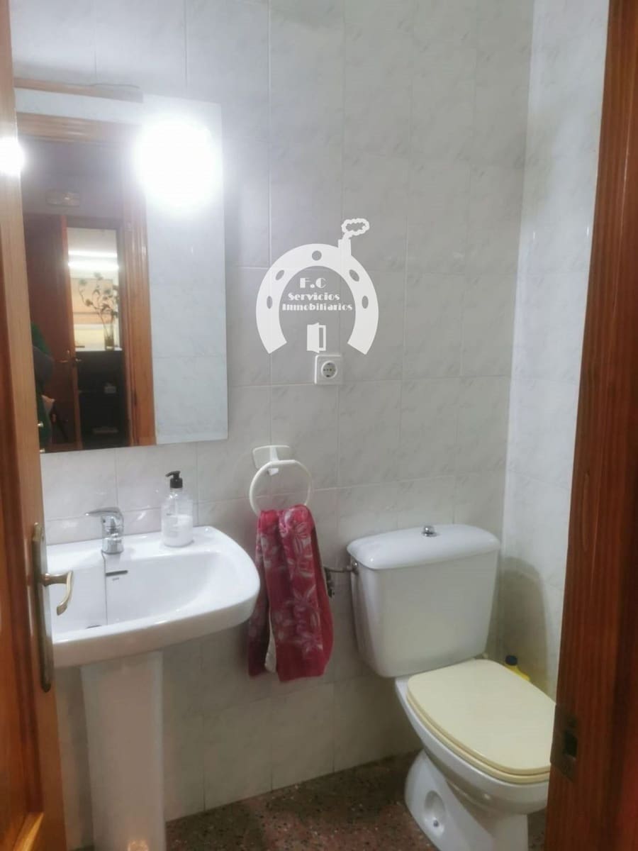 Commercial for sale in Las Bayas - € 125,000 (Ref: 10007830)
