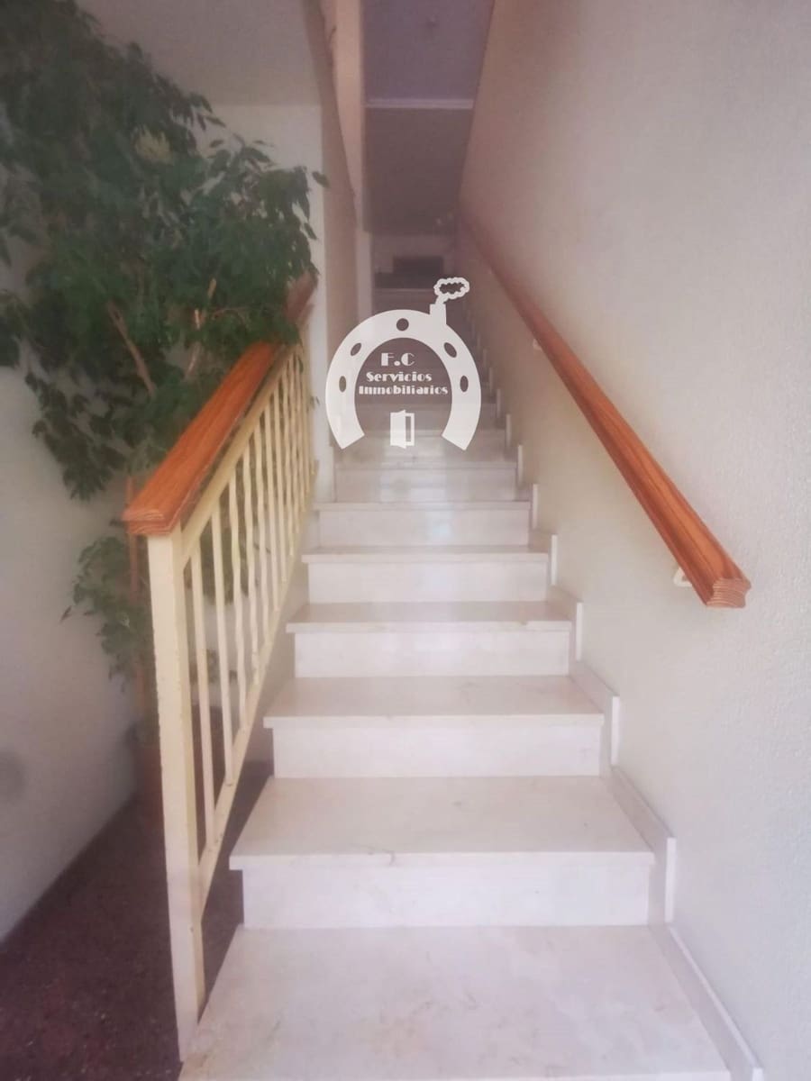 Commercial for sale in Las Bayas - € 125,000 (Ref: 10007830)