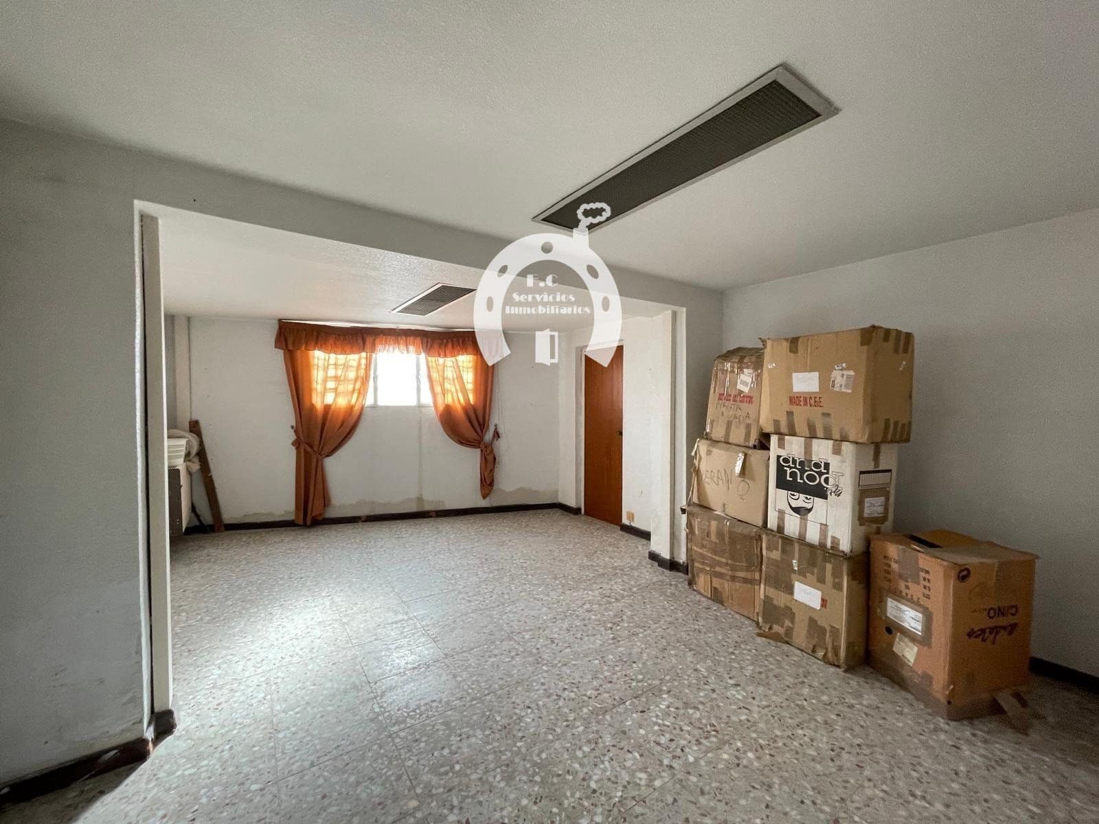 Local Commercial à vendre à Elche / Elx - 170 000 € (Ref: 10007836)