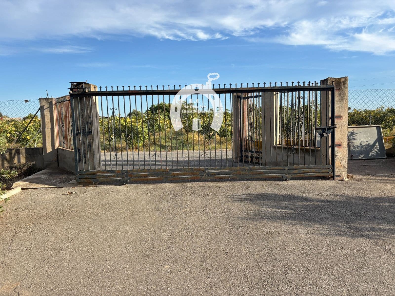 Commercial for sale in Elche / Elx - € 130,000 (Ref: 10007852)