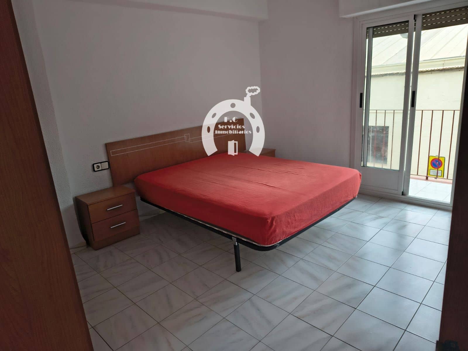 Flat for rent in Elche / Elx - € 800 (Ref: 10007854)