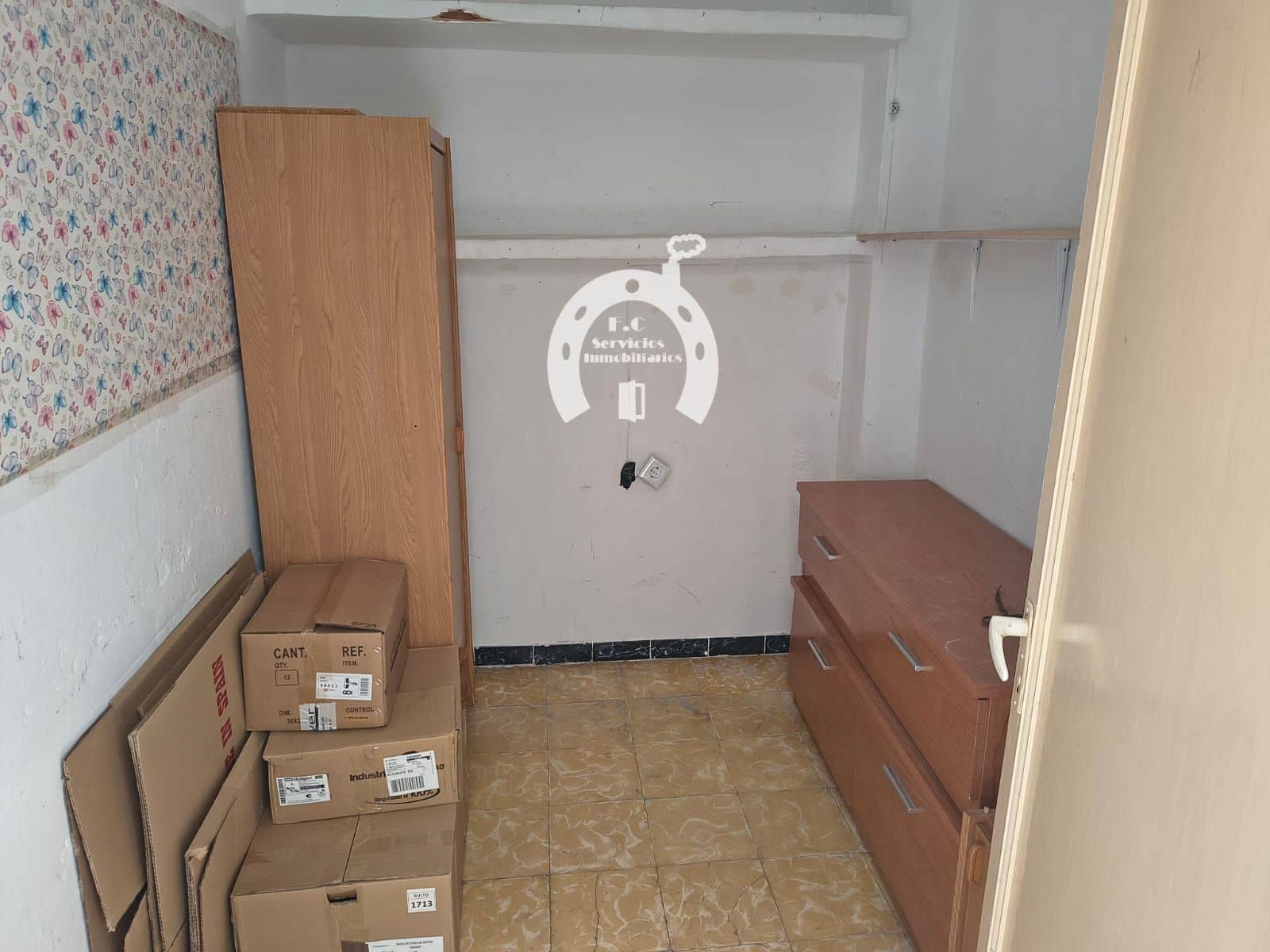 Flat for rent in Elche / Elx - € 800 (Ref: 10007854)