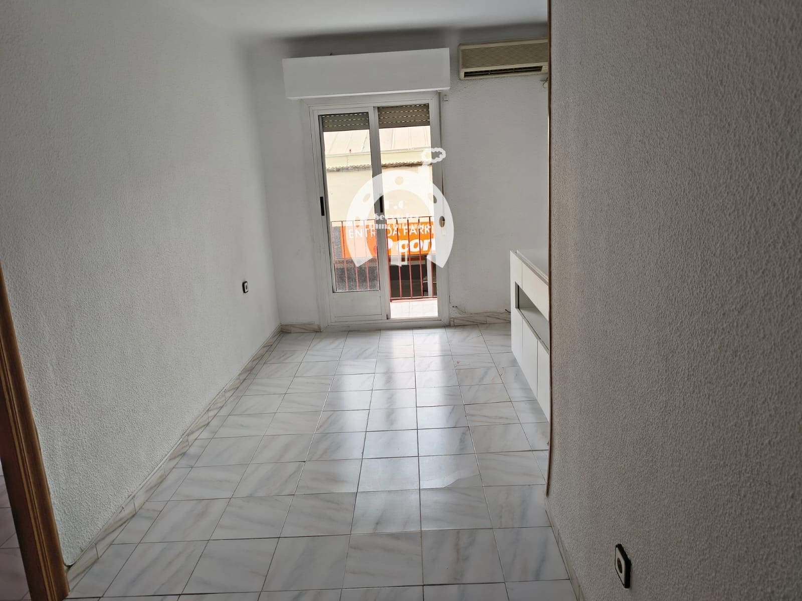 Flat for rent in Elche / Elx - € 800 (Ref: 10007854)
