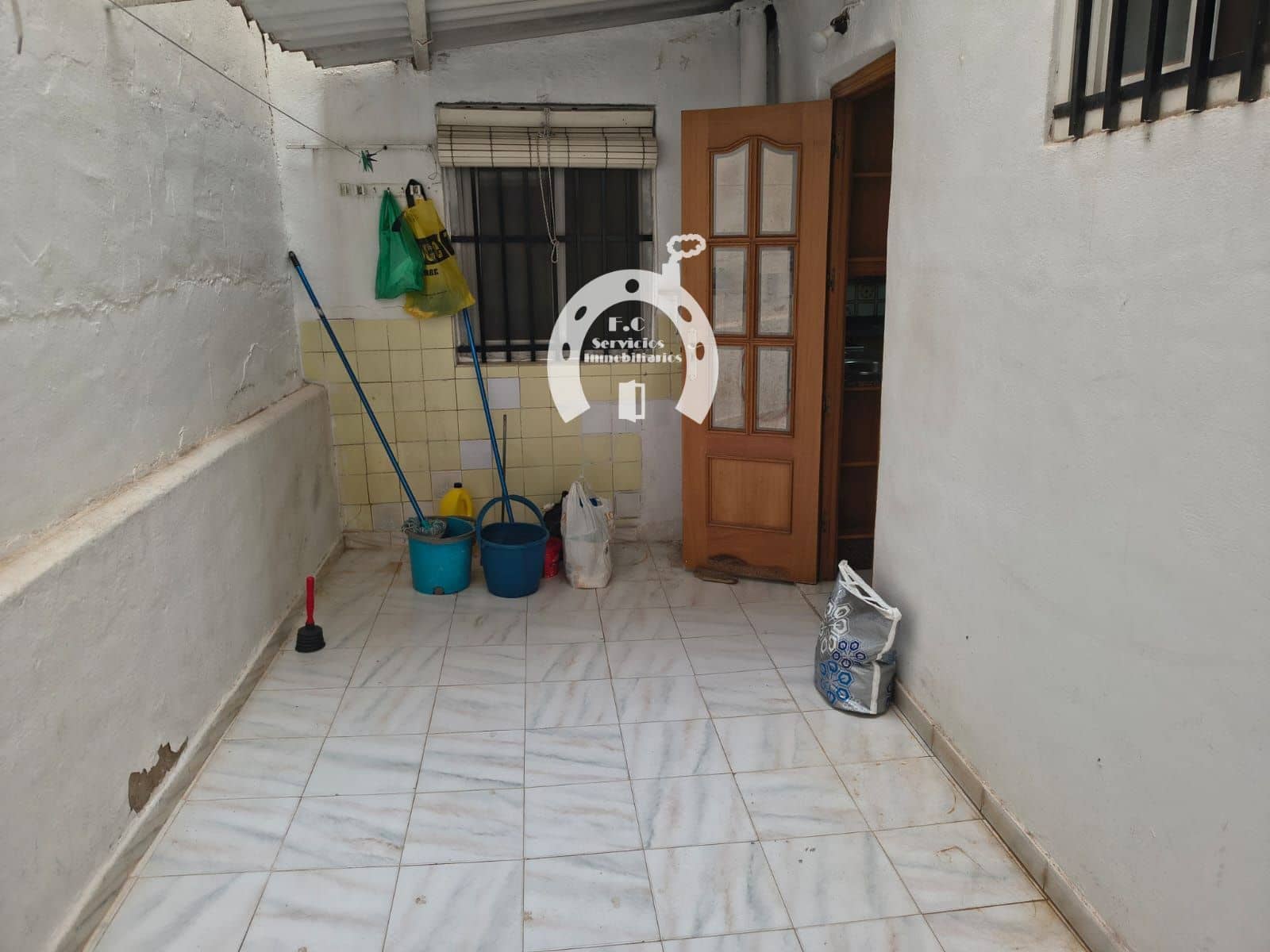 Flat for rent in Elche / Elx - € 800 (Ref: 10007854)