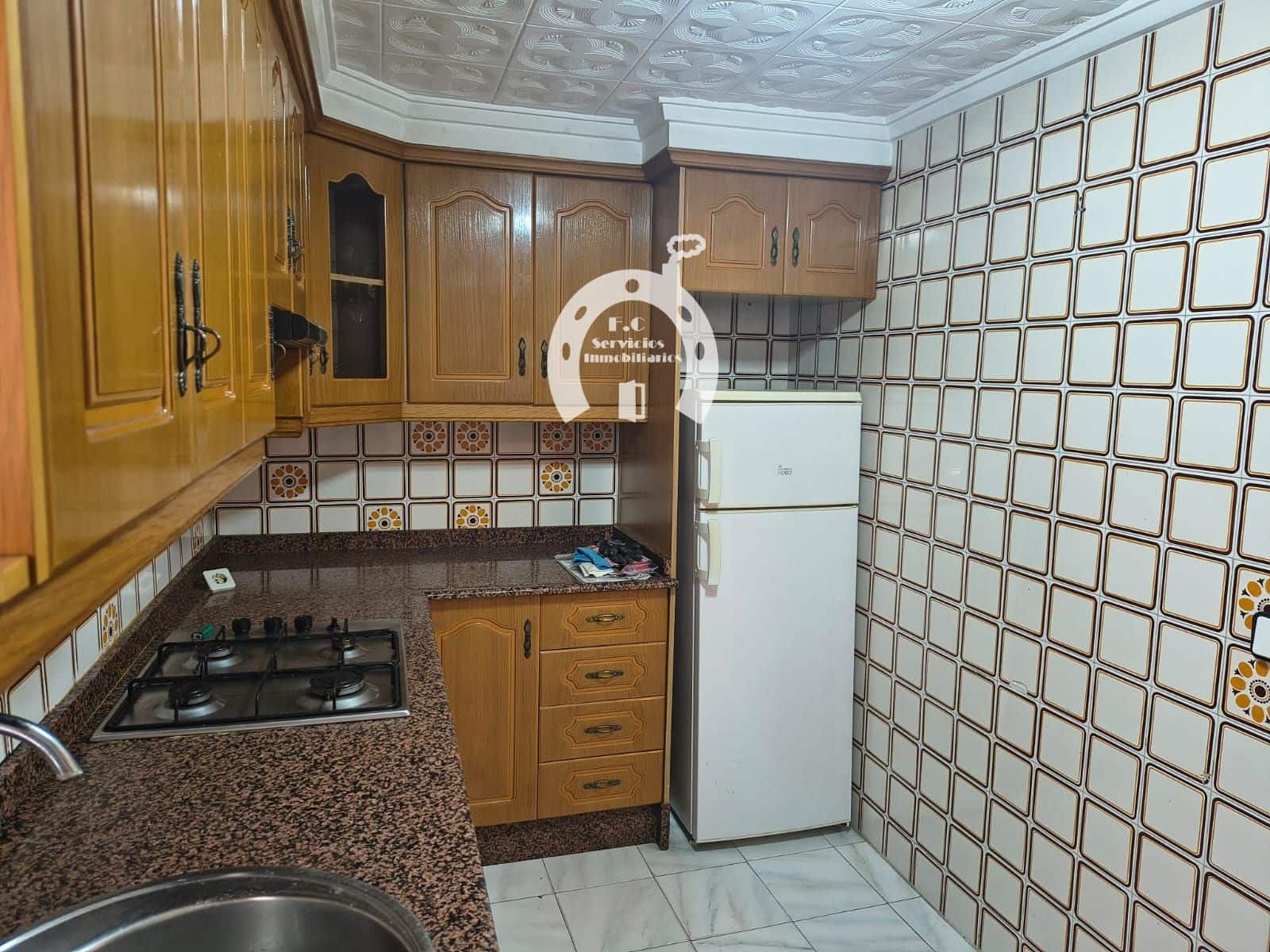 Flat for rent in Elche / Elx - € 800 (Ref: 10007854)