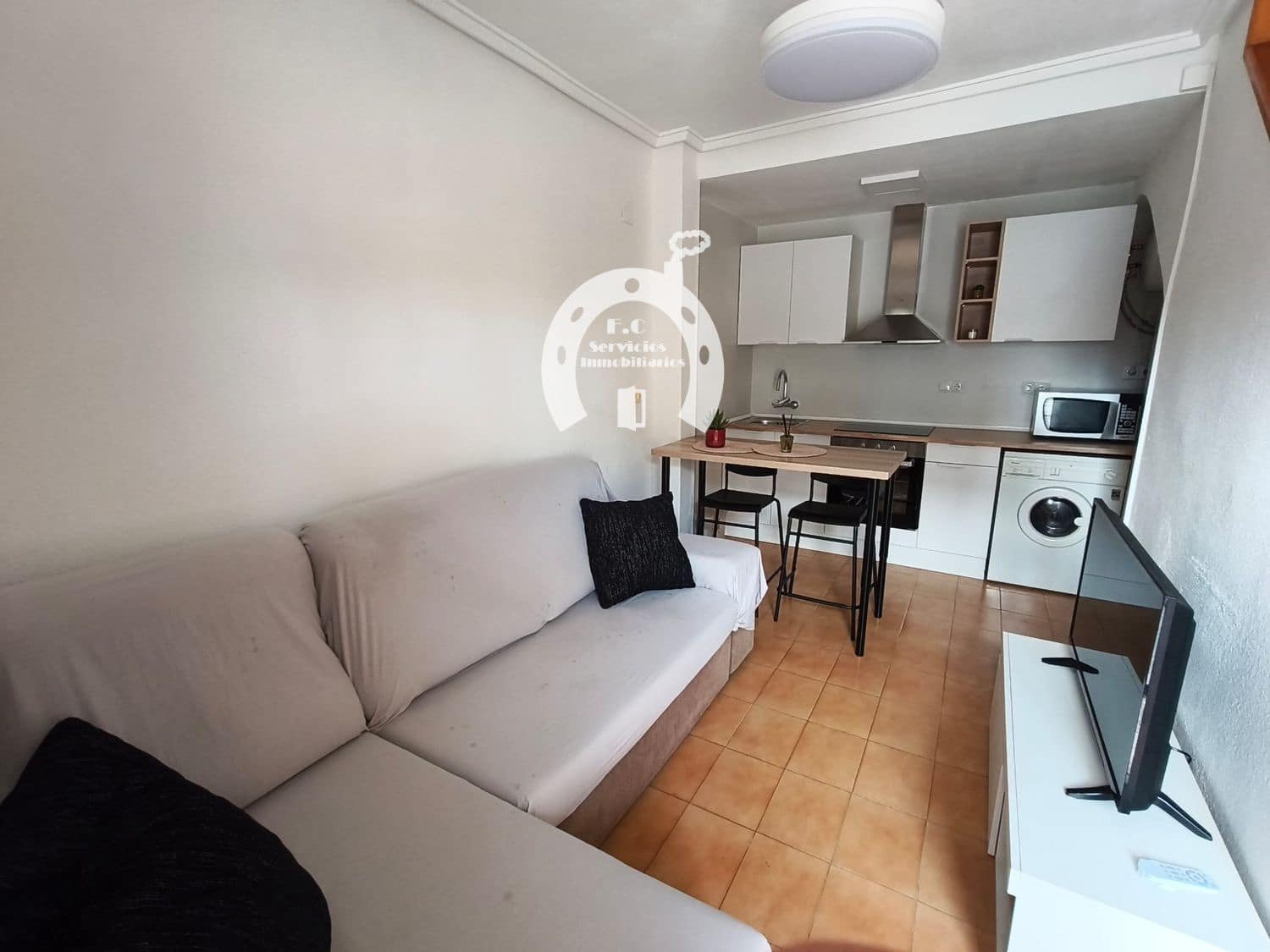 Villa/Maison de 2 chambres à louer à Santa Pola - 750 € (Ref: 10127388)