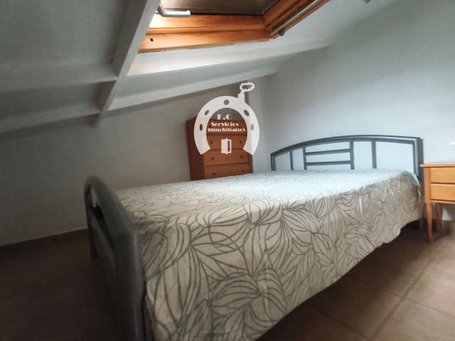 Villa/Maison de 2 chambres à louer à Santa Pola - 750 € (Ref: 10127388)