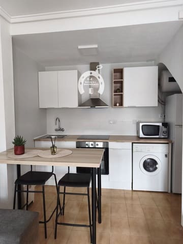 Villa/Maison de 2 chambres à louer à Santa Pola - 750 € (Ref: 10127388)