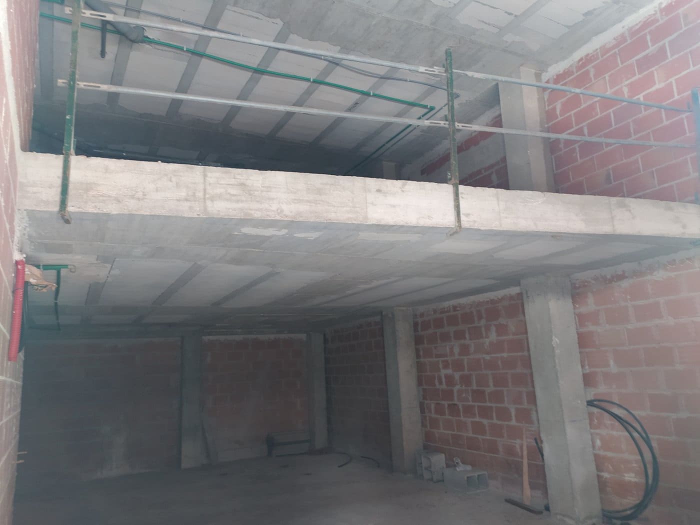 Kommersiell til leie i Cartagena - € 600 (Ref: 8688142)