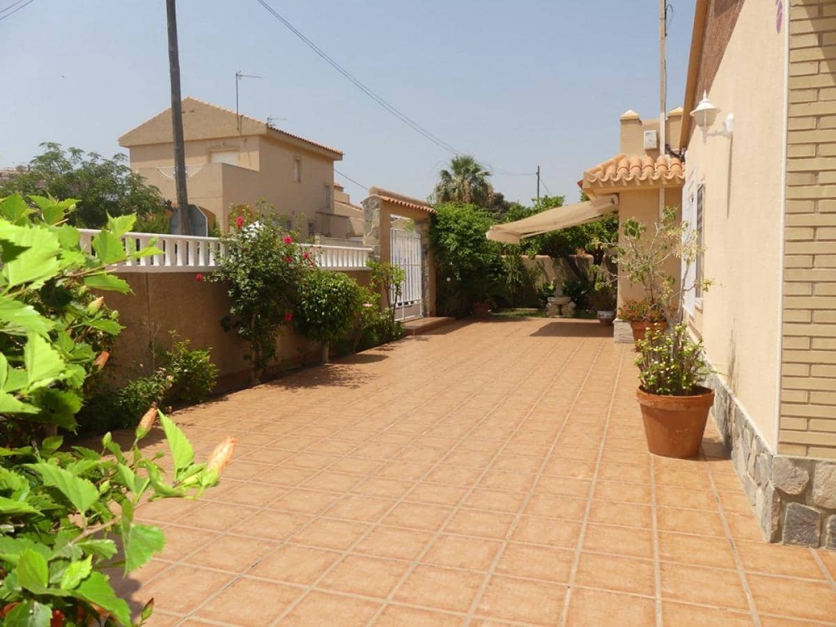 4 soveværelse Villa til salg i Los Urrutias - € 340.000 (Ref: 8688150)