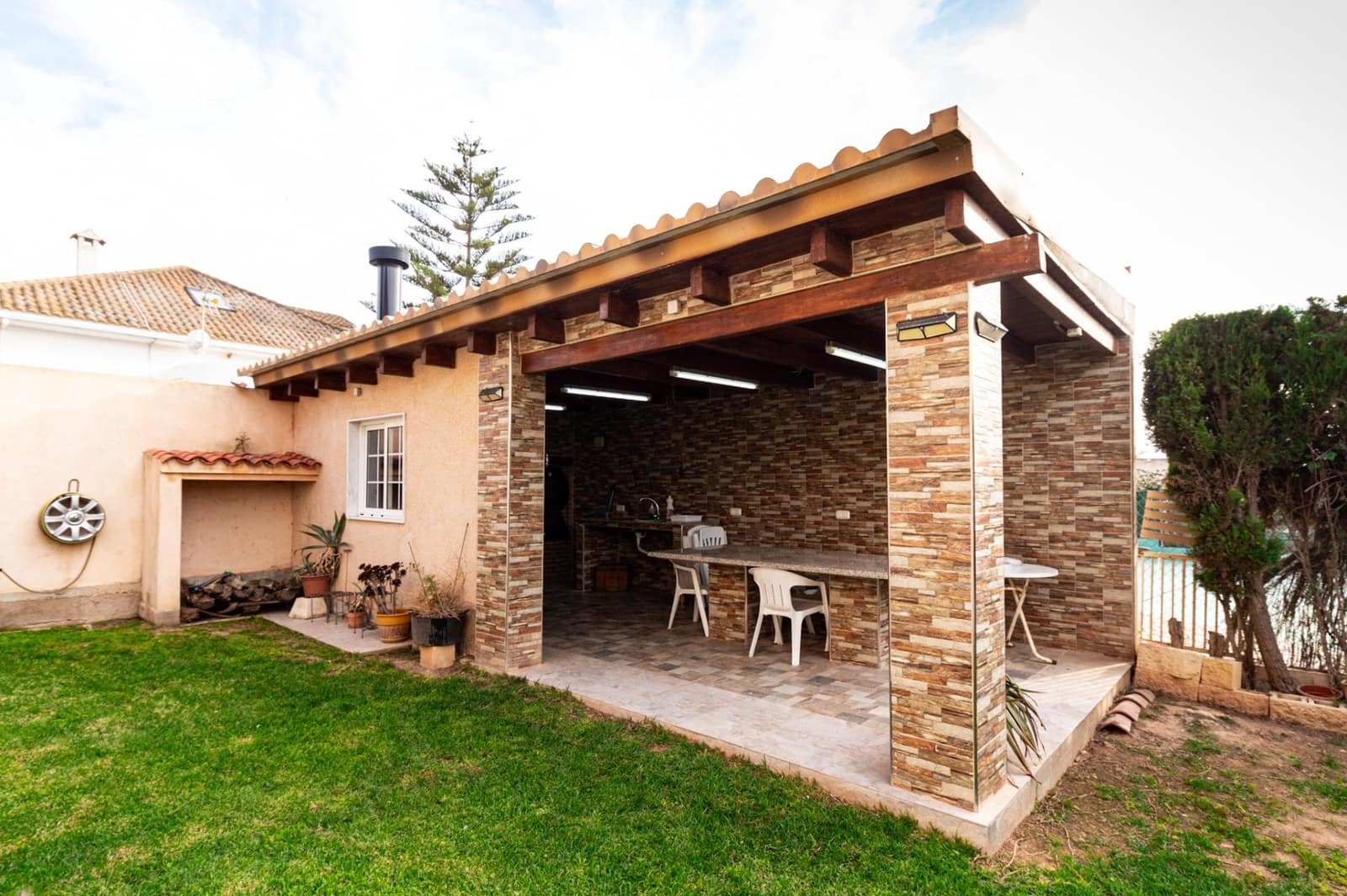 4 bedroom Villa for sale in Cartagena - € 365,000 (Ref: 8688153)