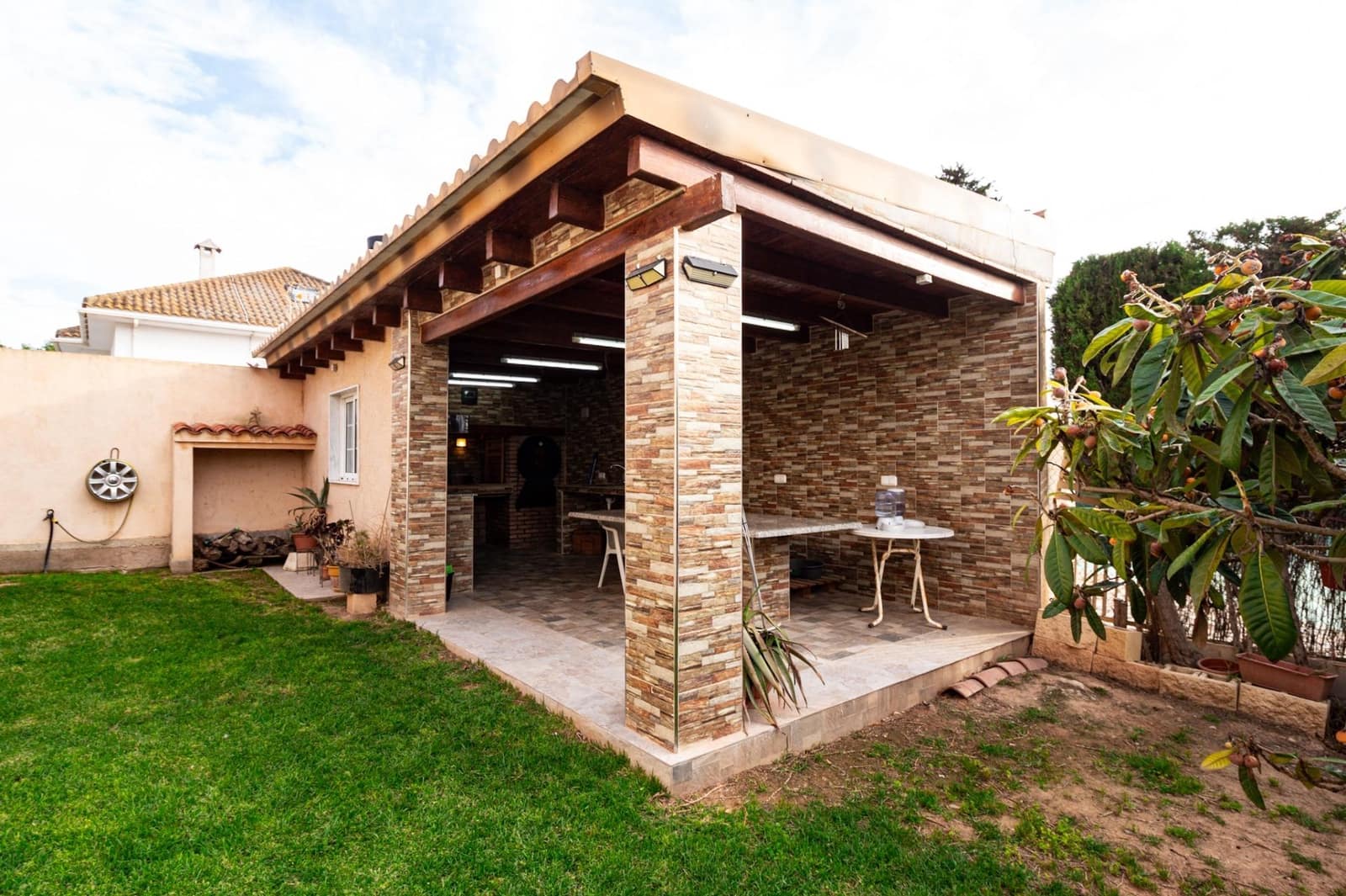 4 bedroom Villa for sale in Cartagena - € 365,000 (Ref: 8688153)