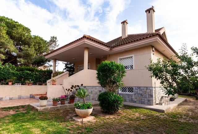 Chalet de 4 habitaciones en Cartagena en venta - 365.000 € (Ref: 8688153)