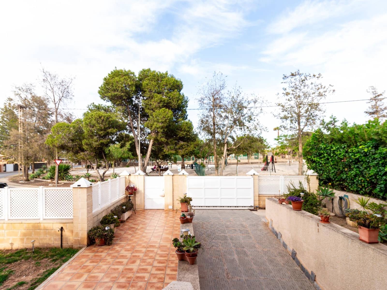 4 bedroom Villa for sale in Cartagena - € 365,000 (Ref: 8688153)