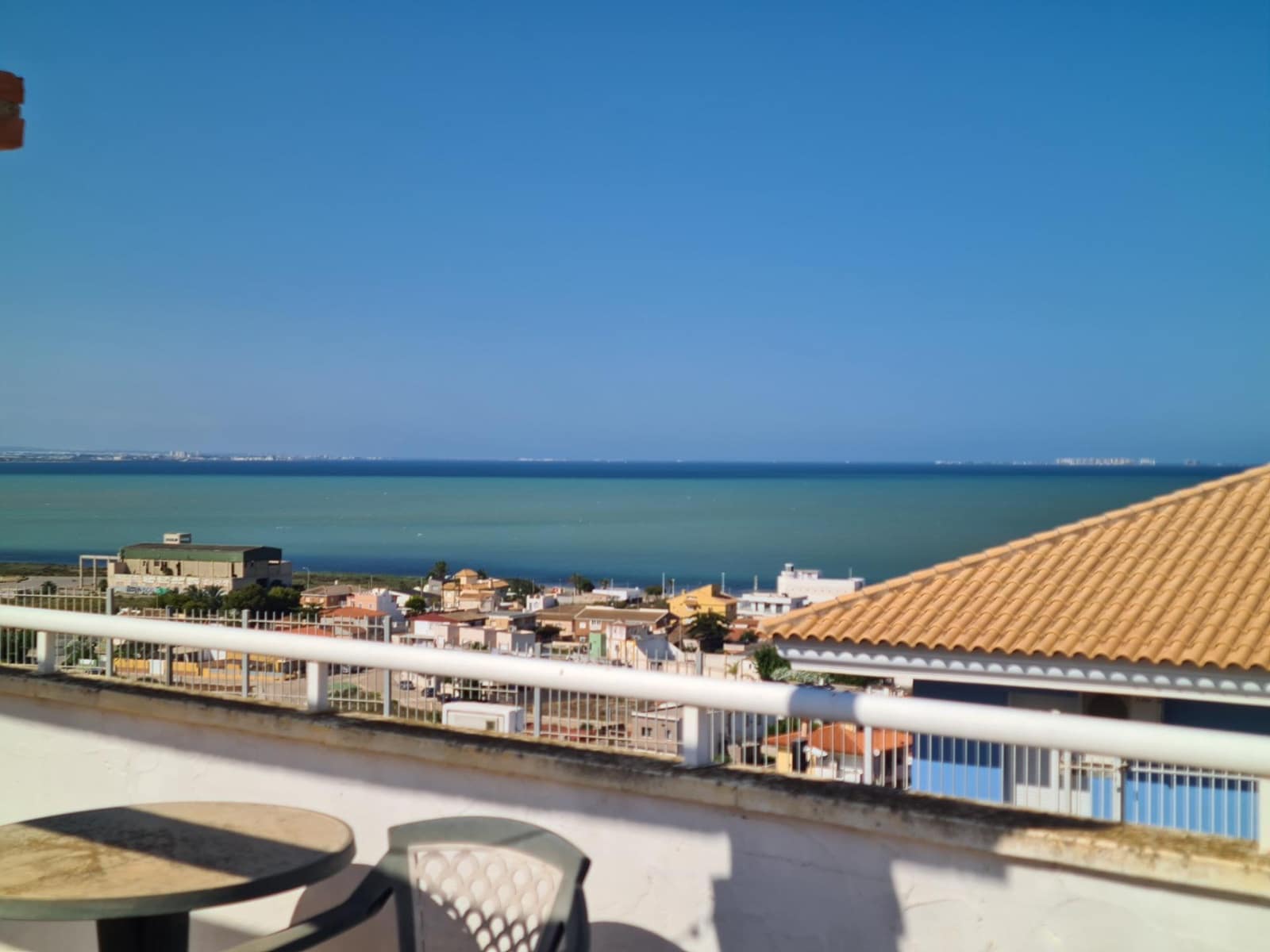 3 soveværelse Rækkehus til salg i El Carmoli med swimmingpool - € 220.000 (Ref: 8688182)