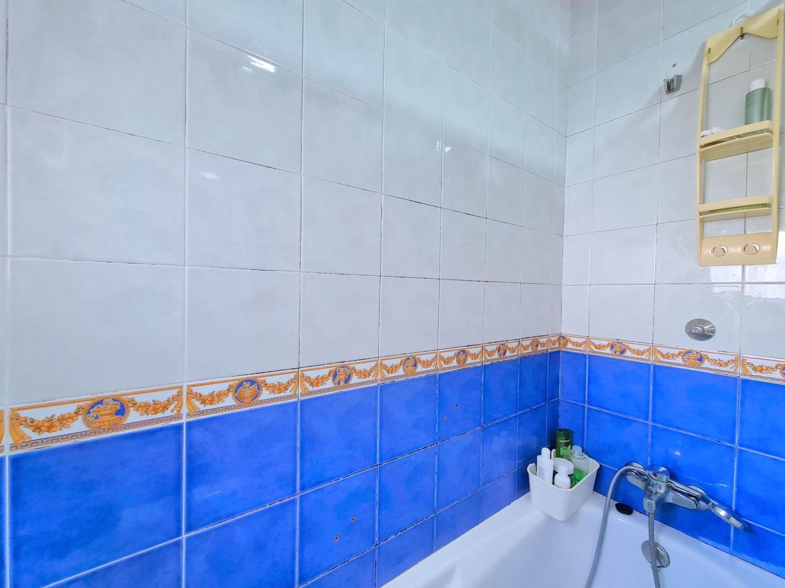 3 soveværelse Rækkehus til salg i El Carmoli med swimmingpool - € 220.000 (Ref: 8688182)