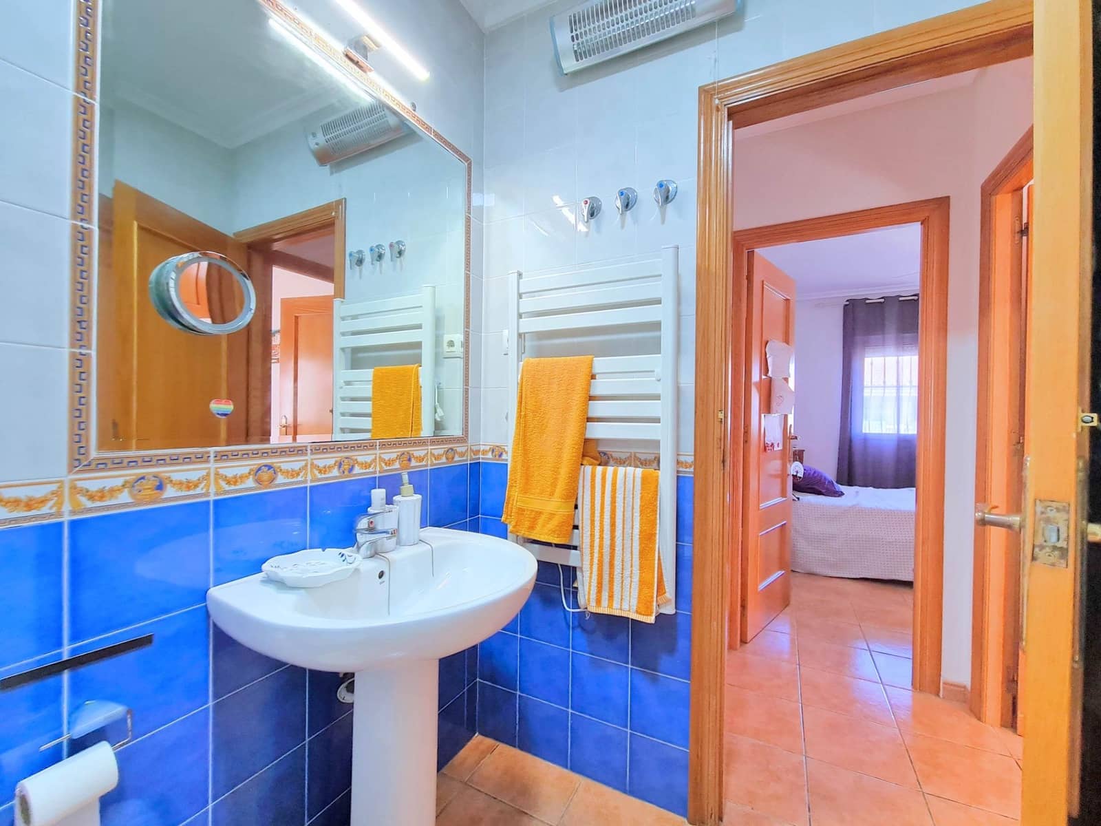 3 soveværelse Rækkehus til salg i El Carmoli med swimmingpool - € 220.000 (Ref: 8688182)