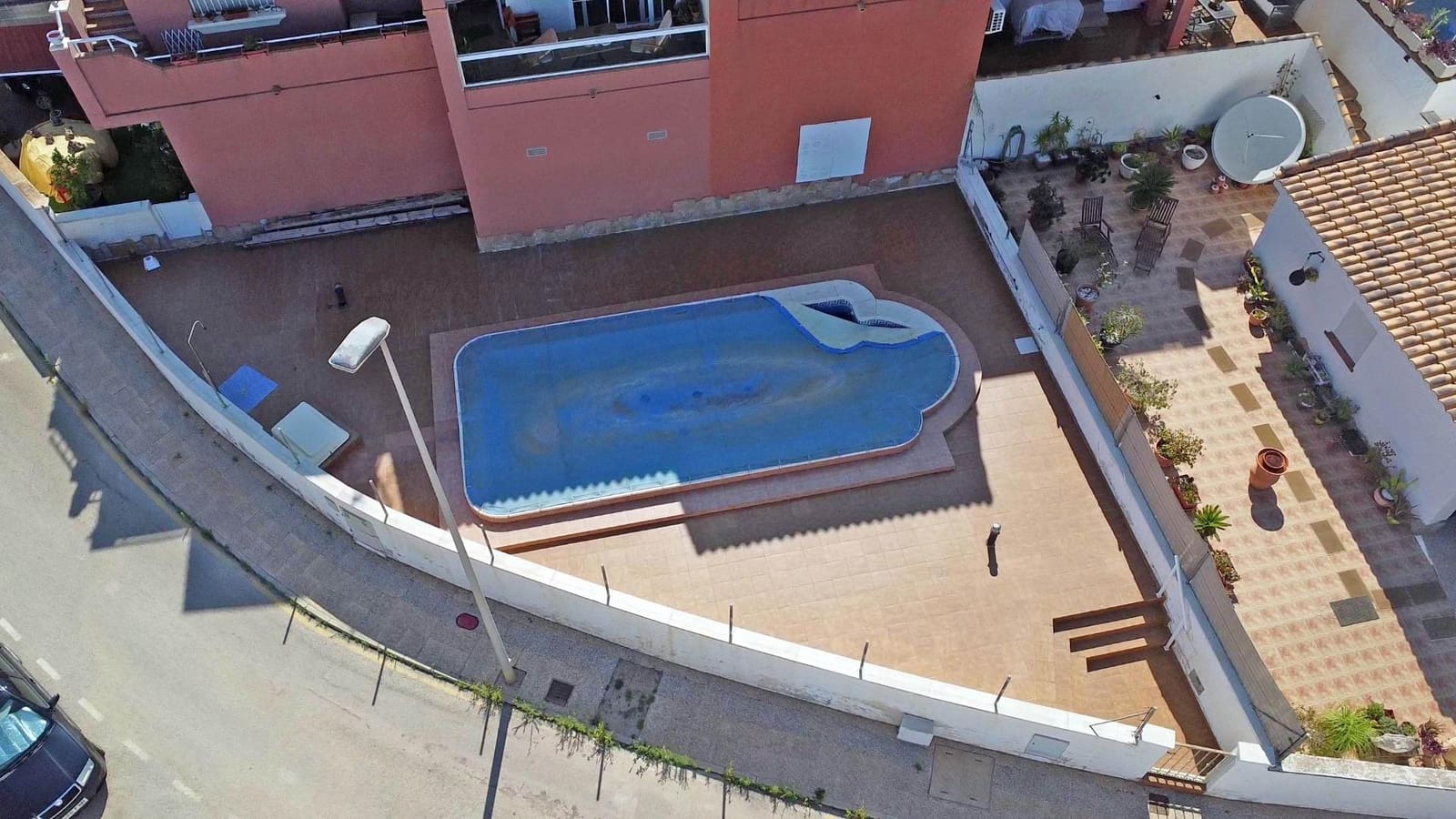 3 soveværelse Rækkehus til salg i El Carmoli med swimmingpool - € 220.000 (Ref: 8688182)