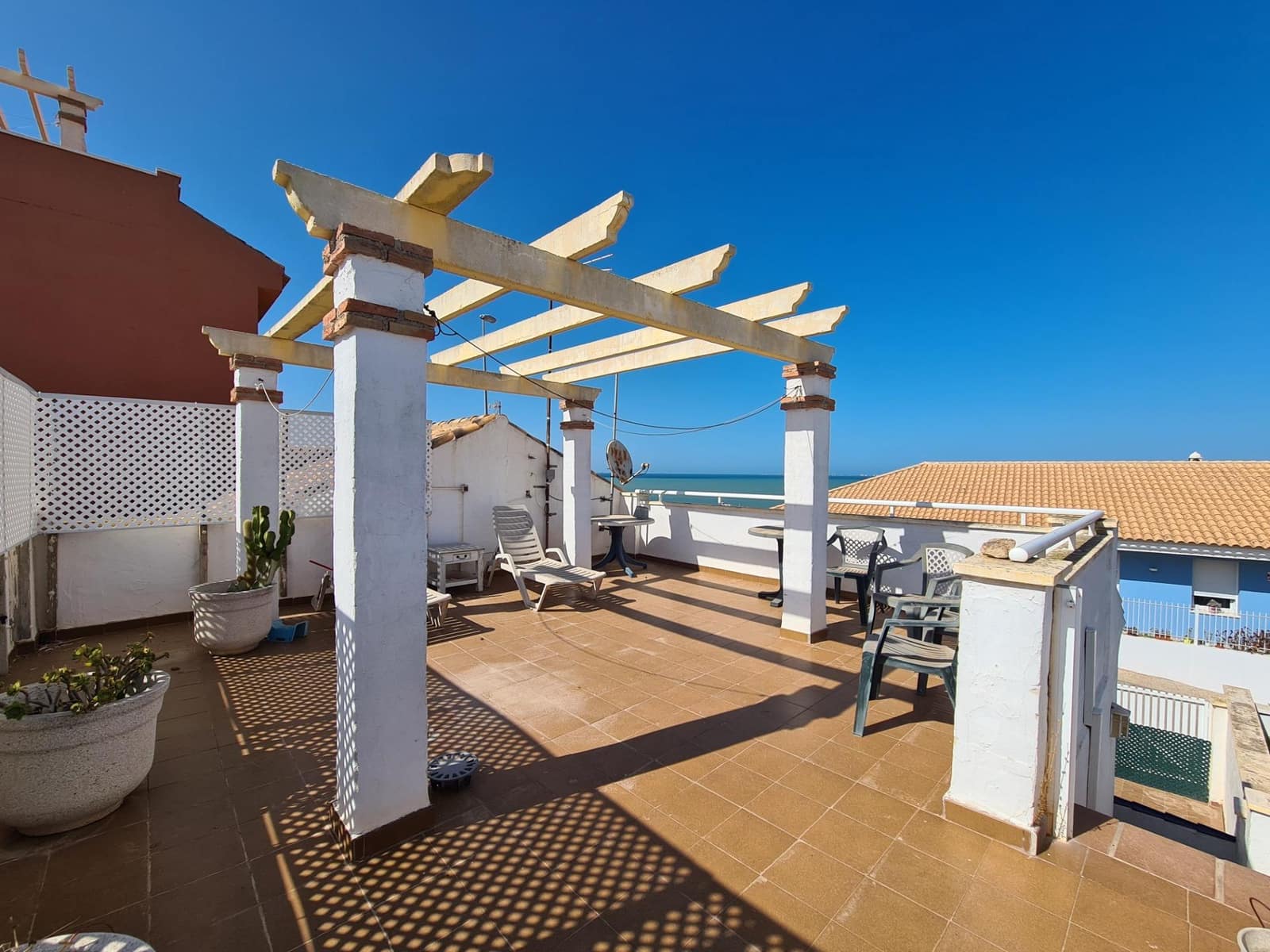 3 soveværelse Rækkehus til salg i El Carmoli med swimmingpool - € 220.000 (Ref: 8688182)