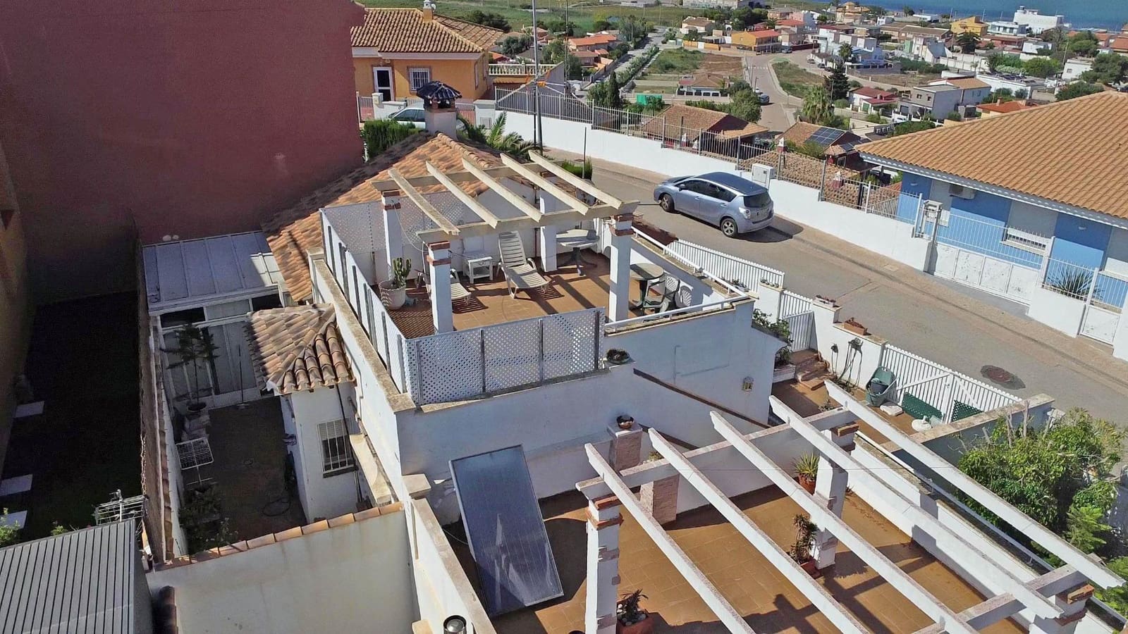 3 soveværelse Rækkehus til salg i El Carmoli med swimmingpool - € 220.000 (Ref: 8688182)