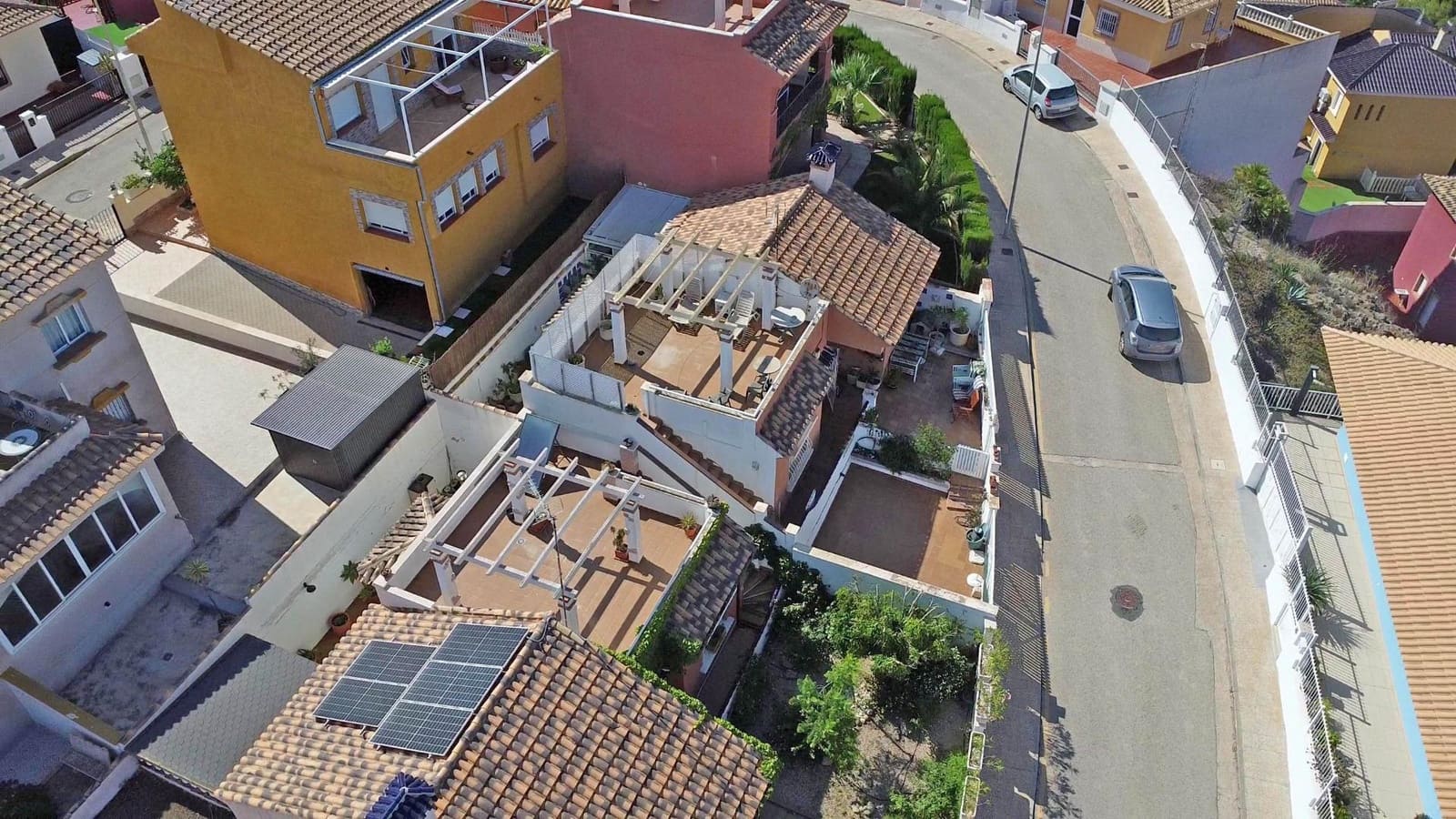 3 soveværelse Rækkehus til salg i El Carmoli med swimmingpool - € 220.000 (Ref: 8688182)