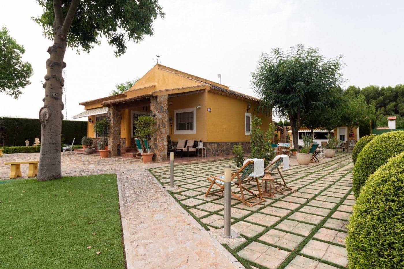 4 soveværelse Finca/Landehus til salg i Alhama de Murcia med swimmingpool - € 530.000 (Ref: 8722123)