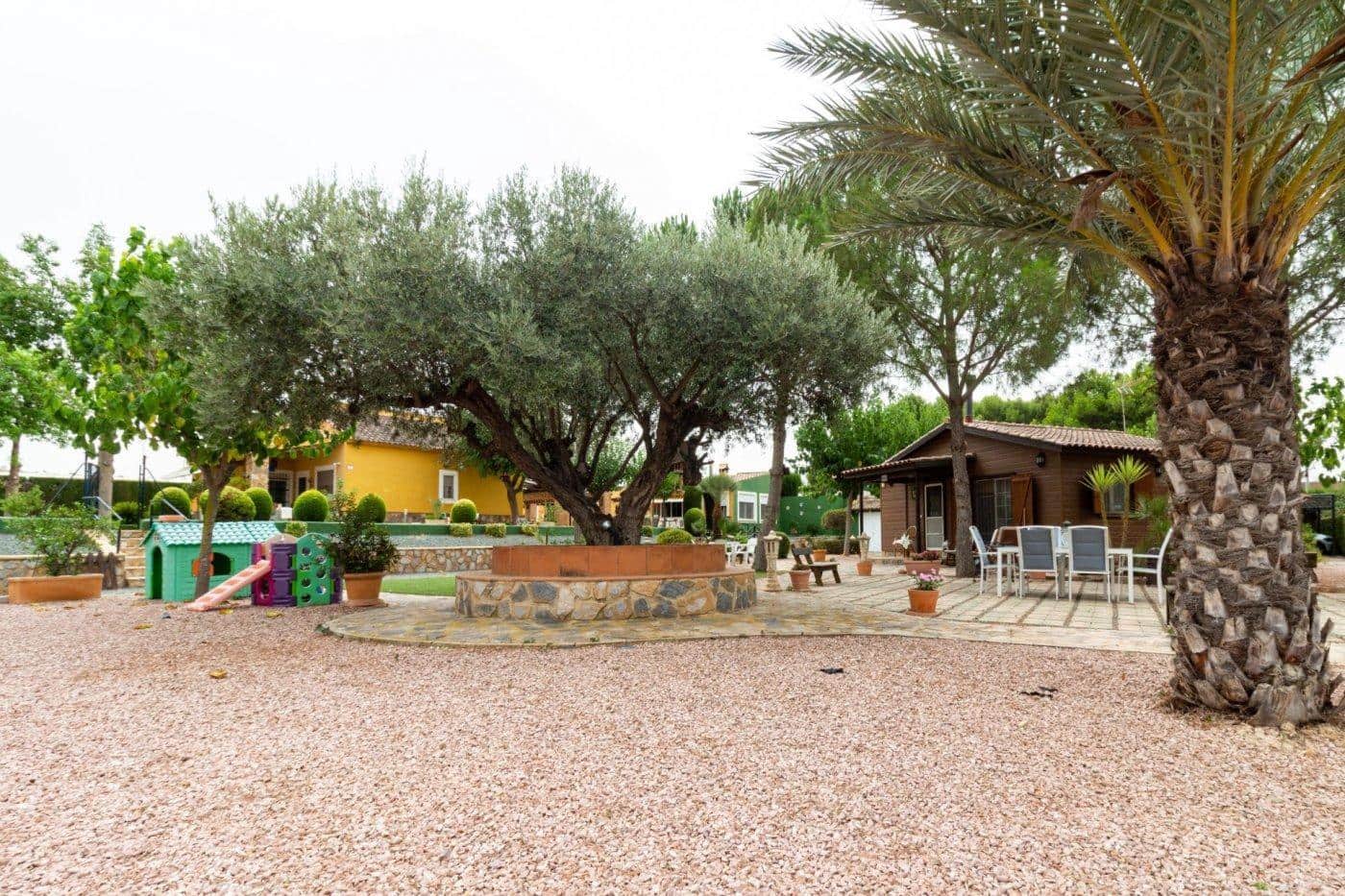 4 soveværelse Finca/Landehus til salg i Alhama de Murcia med swimmingpool - € 530.000 (Ref: 8722123)