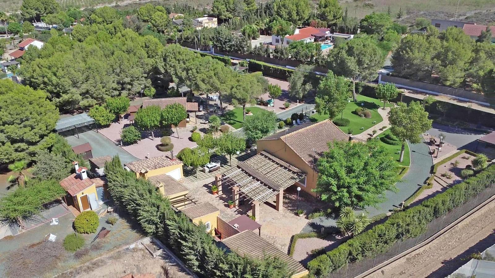 4 soveværelse Finca/Landehus til salg i Alhama de Murcia med swimmingpool - € 530.000 (Ref: 8722123)