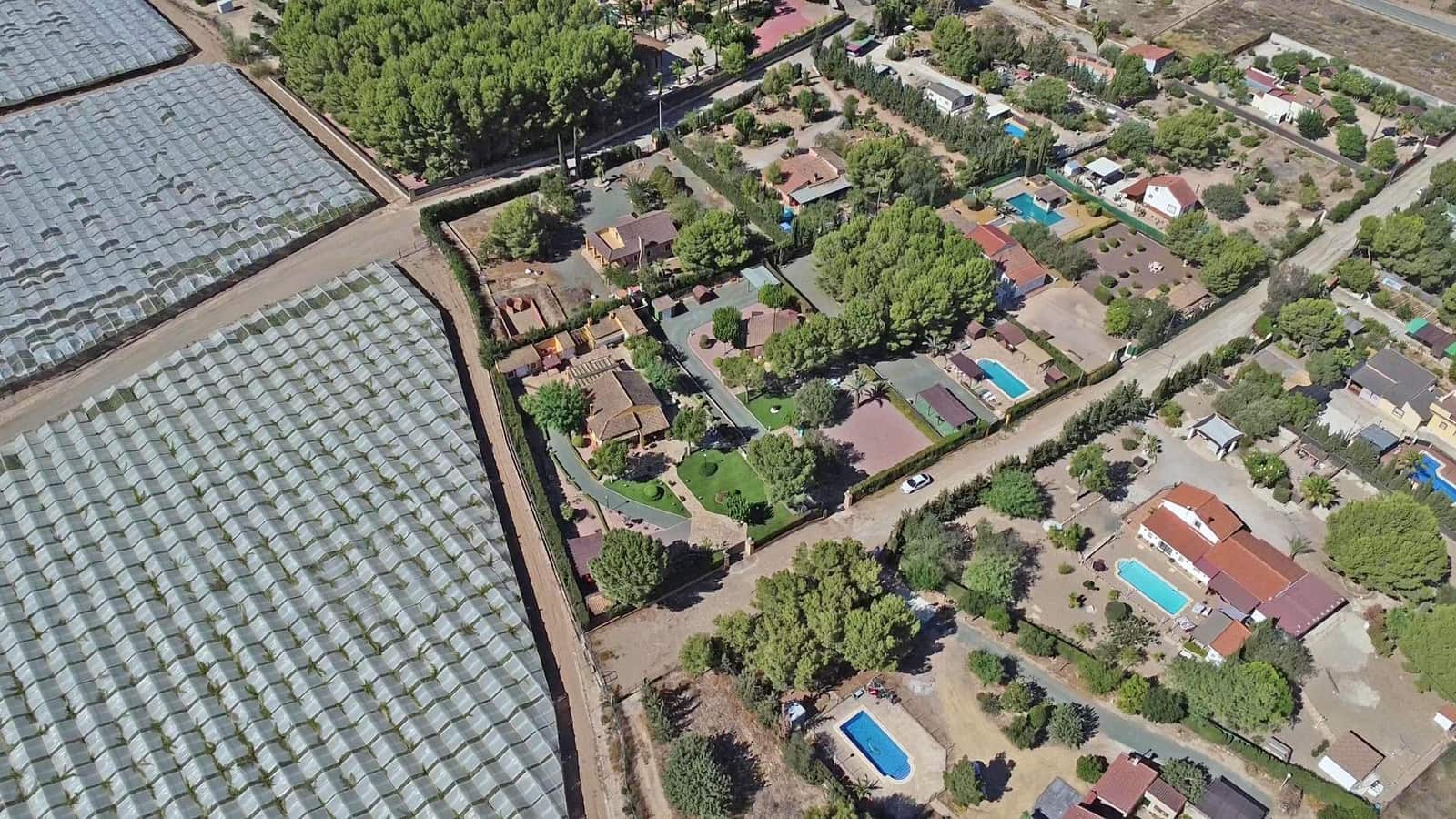 4 soveværelse Finca/Landehus til salg i Alhama de Murcia med swimmingpool - € 530.000 (Ref: 8722123)