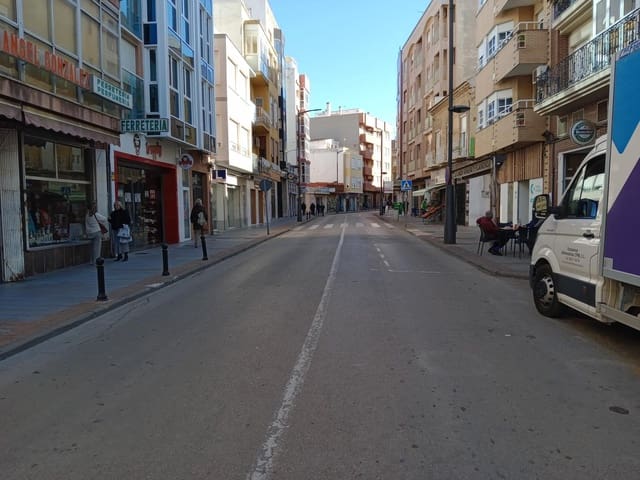 Erhverv til salg i La Unión - € 105.000 (Ref: 8778780)