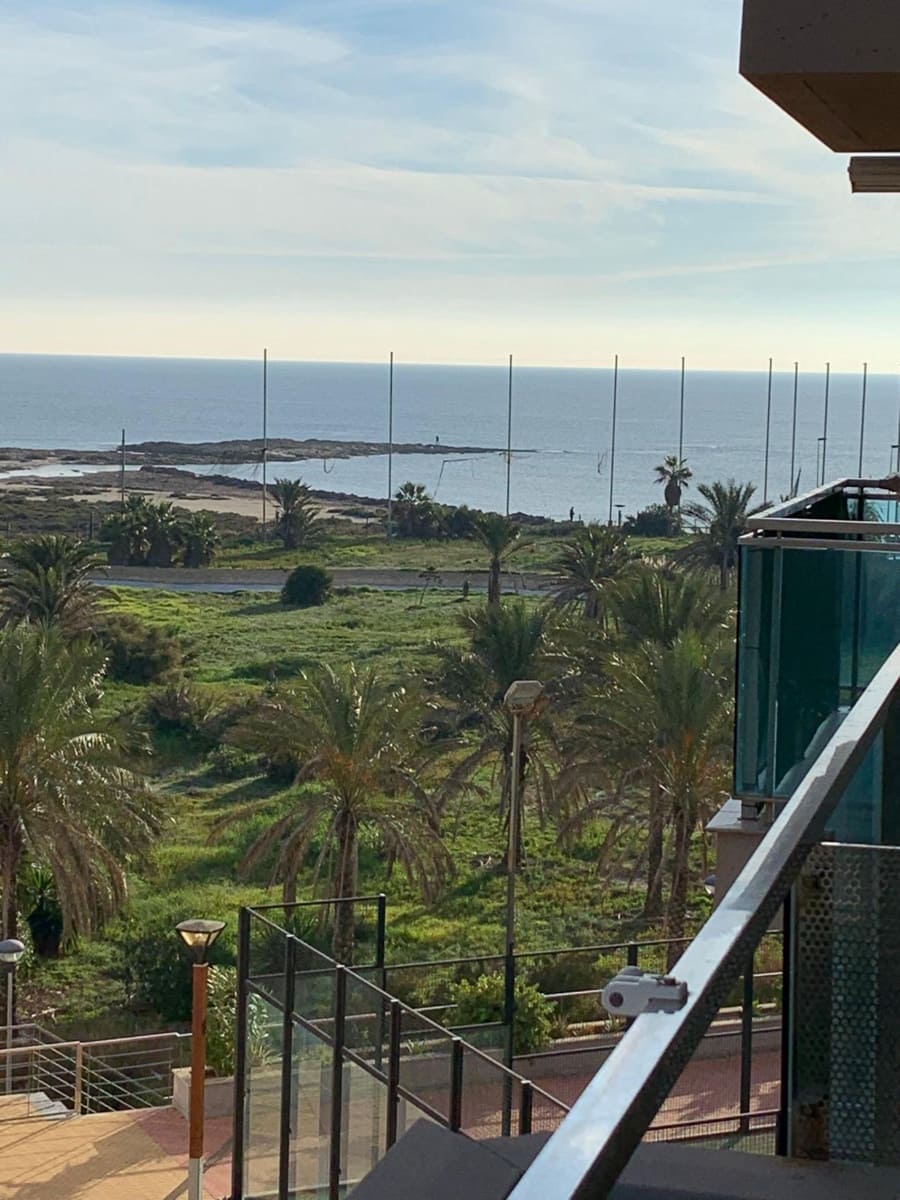 1 sypialnia Apartament do wynajęcia w La Manga del Mar Menor z basenem - 1 400 € (Ref: 8838834)