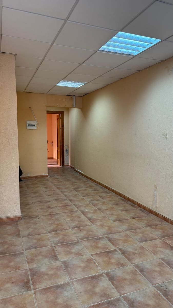 2 sovrum Kommersiell att hyra i Cartagena - 400 € (Ref: 8867169)