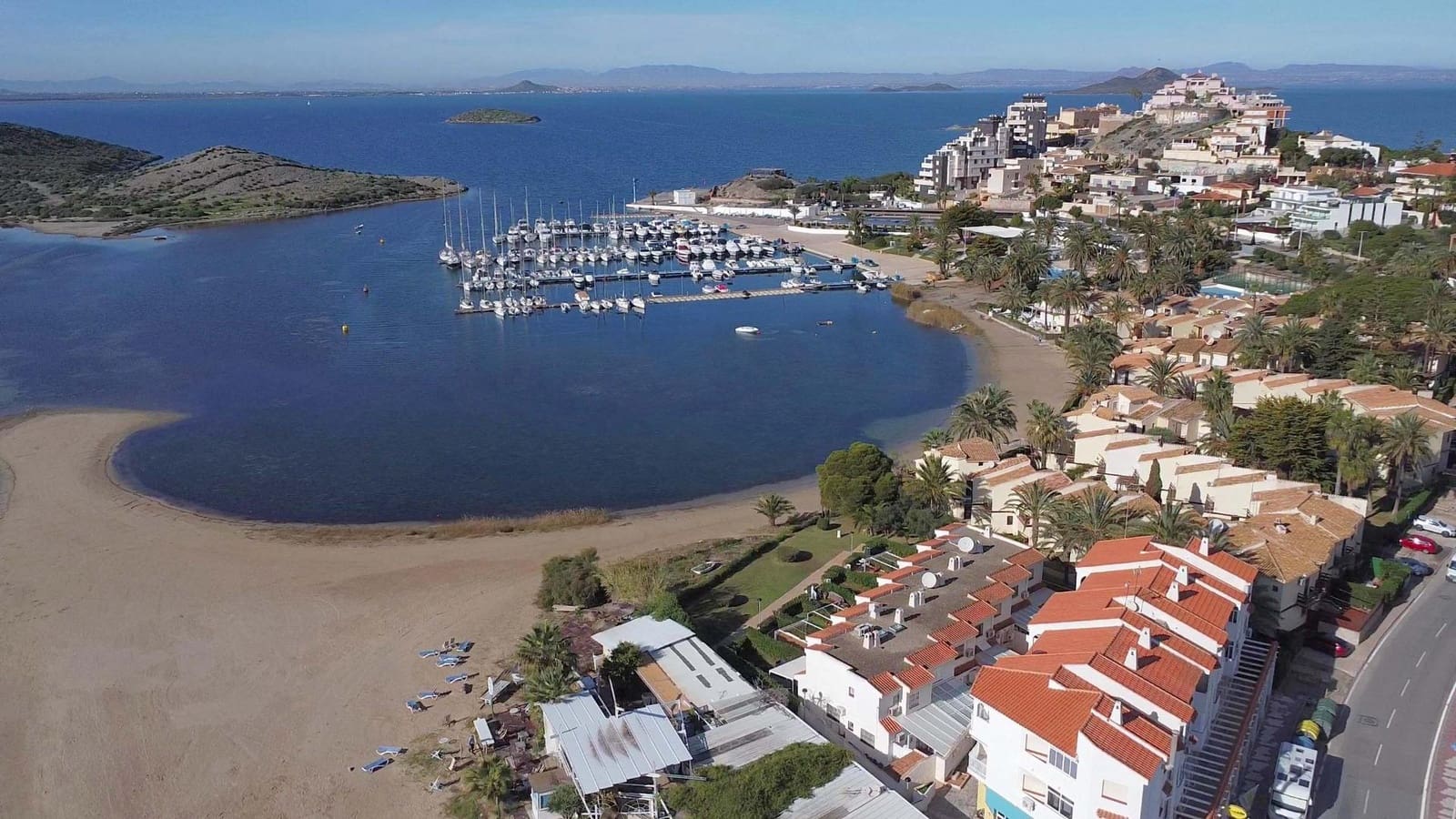 3 quarto Apartamento para venda em La Manga del Mar Menor com piscina garagem - 375 000 € (Ref: 8880087)