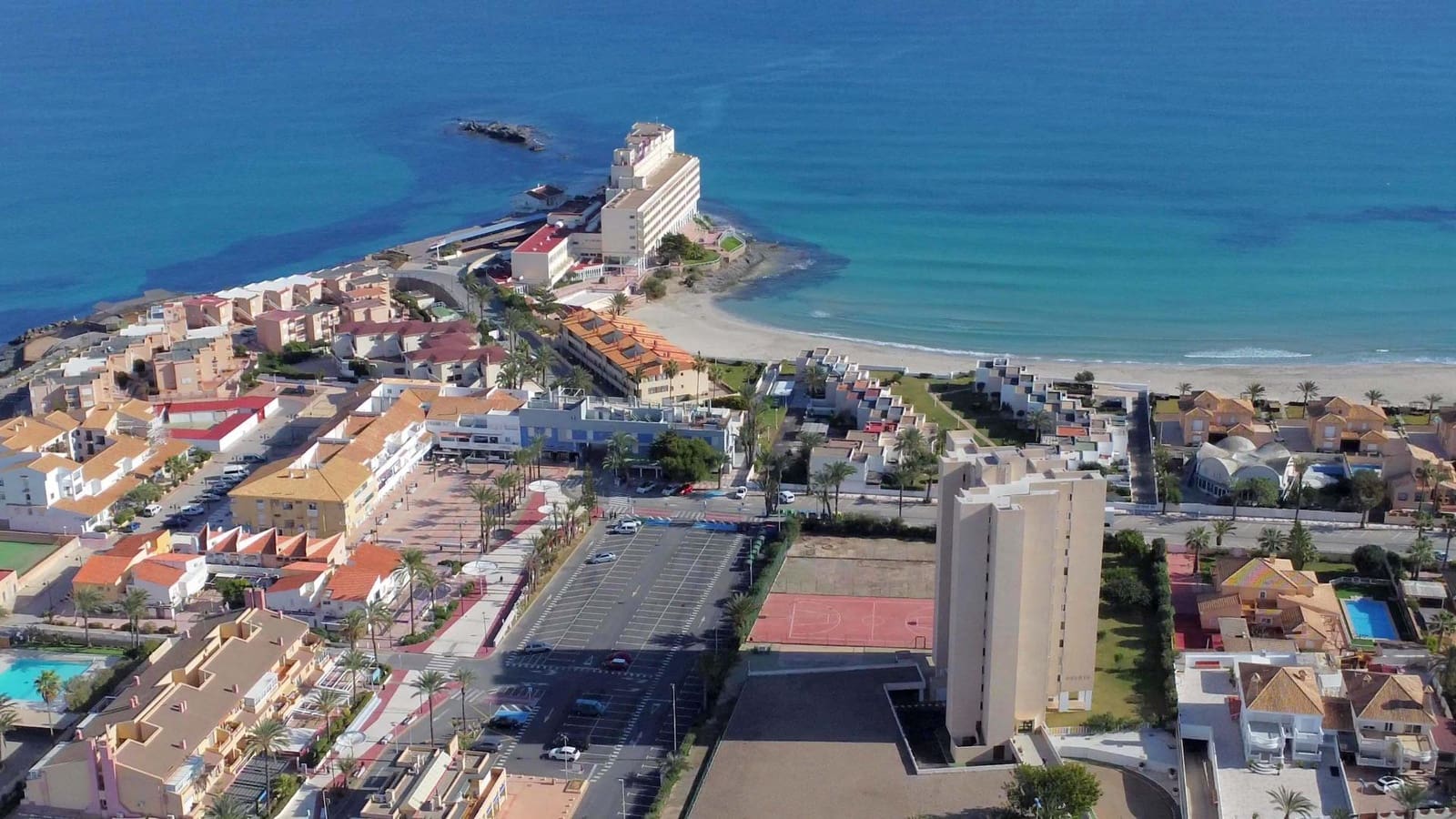 3 quarto Apartamento para venda em La Manga del Mar Menor com piscina garagem - 375 000 € (Ref: 8880087)